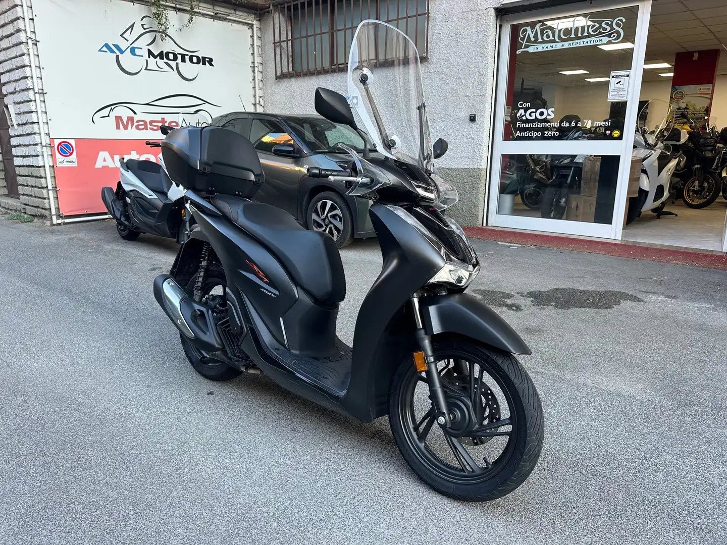 Honda SH 150 SPORT 01/23 KM.8218 ANTIFURTO Nero - 1