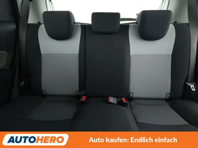 Toyota Yaris view 15