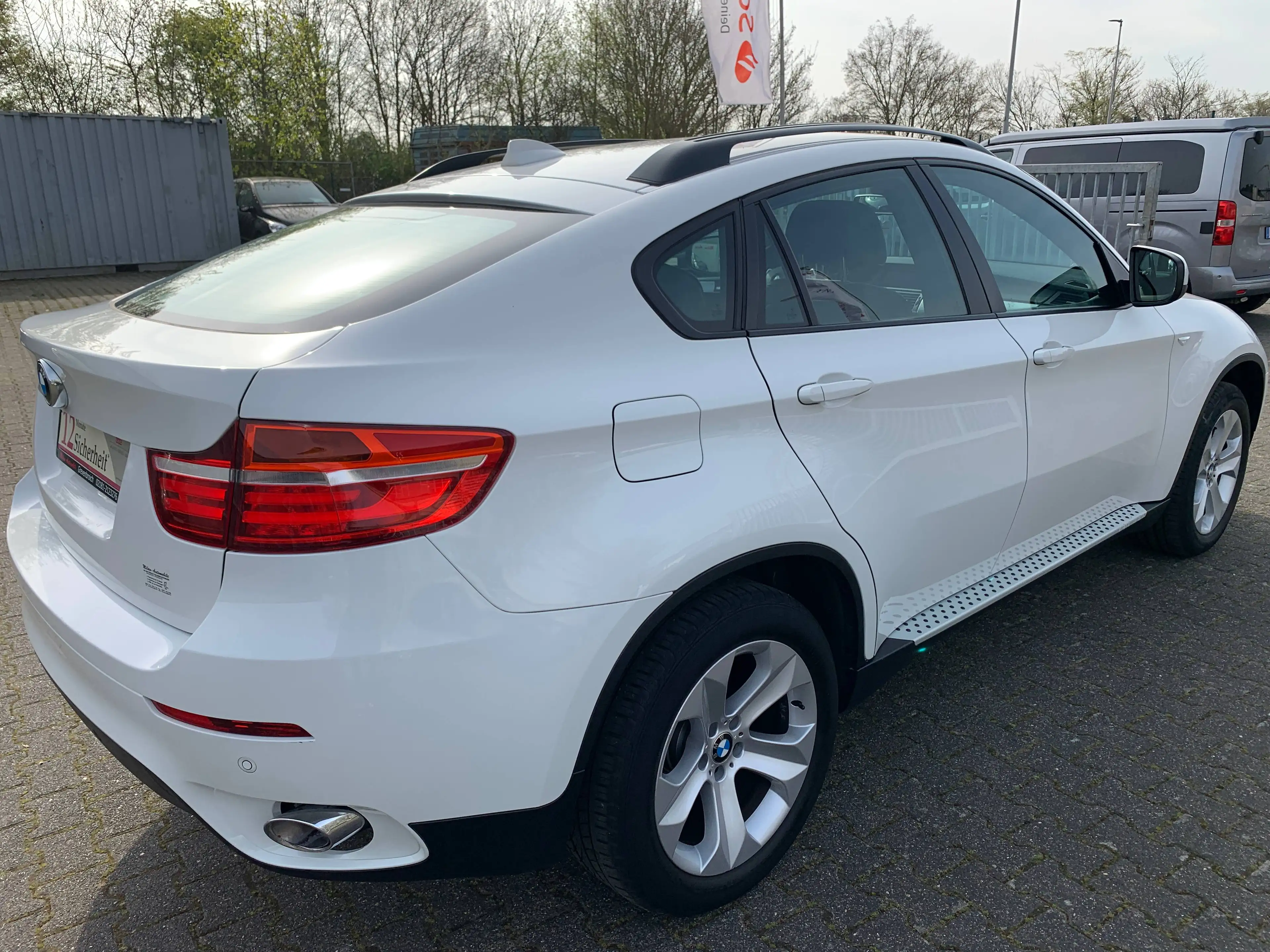 BMW X6 xDrive30d Individual Lenkrad+Sitzheizung-Navi-Automat-Headup Display-Leder-Soft Close-v.Ausstattung-AHK — photo 6