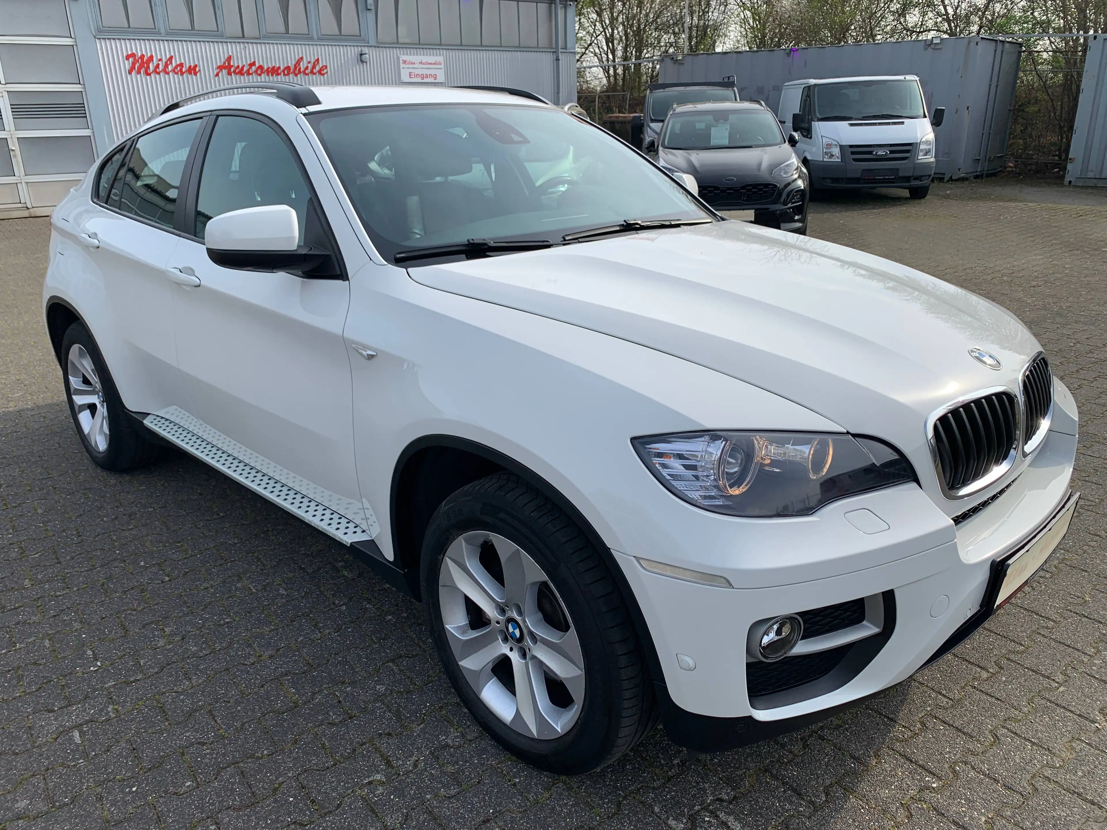 BMW X6 xDrive30d Individual Lenkrad+Sitzheizung-Navi-Automat-Headup Display-Leder-Soft Close-v.Ausstattung-AHK