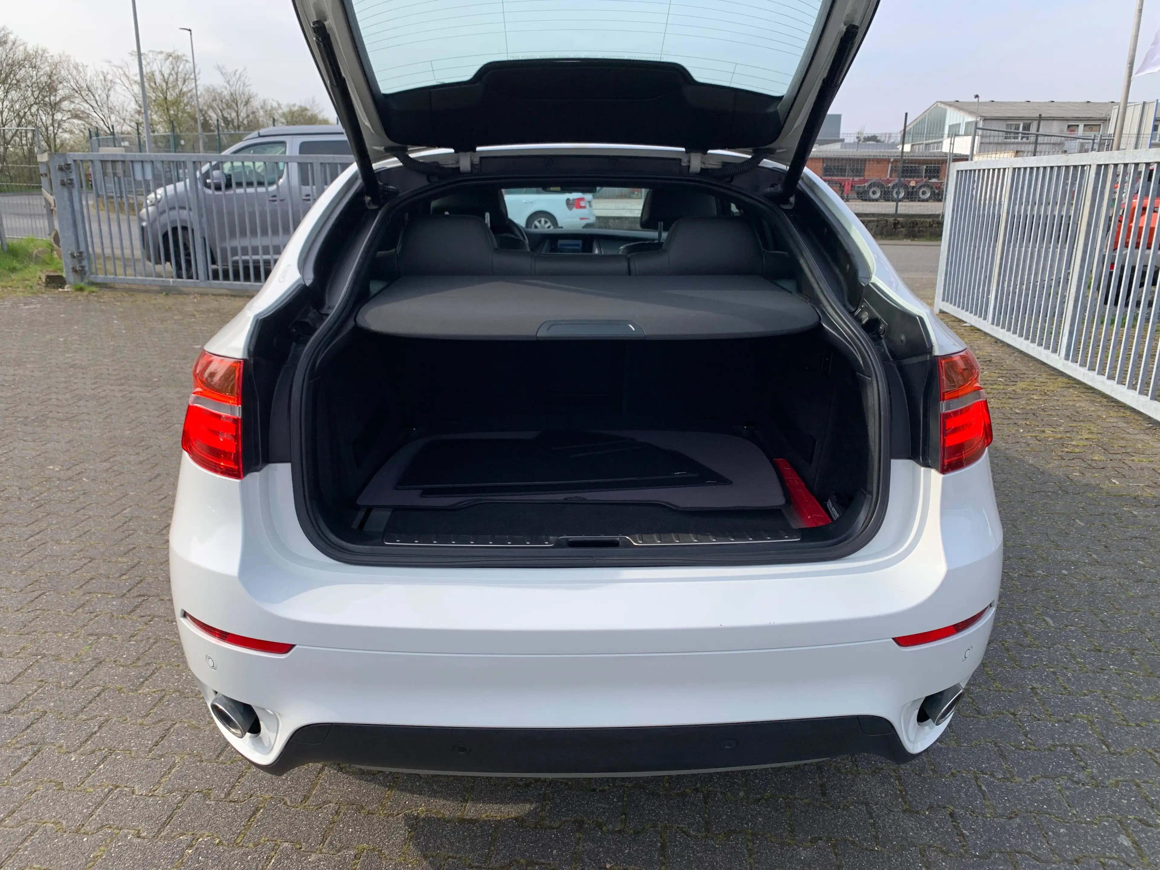 BMW X6 xDrive30d Individual Lenkrad+Sitzheizung-Navi-Automat-Headup Display-Leder-Soft Close-v.Ausstattung-AHK — photo 7