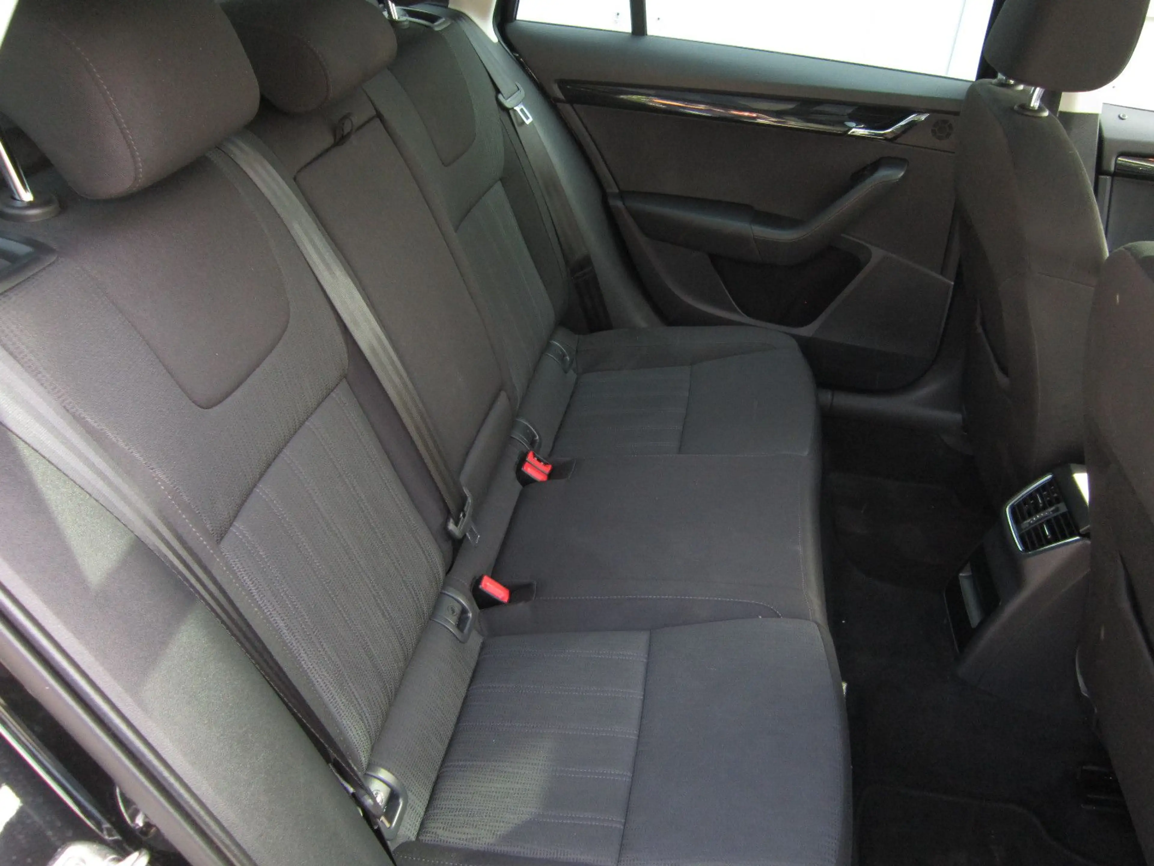 Skoda Octavia Combi Style — photo 10