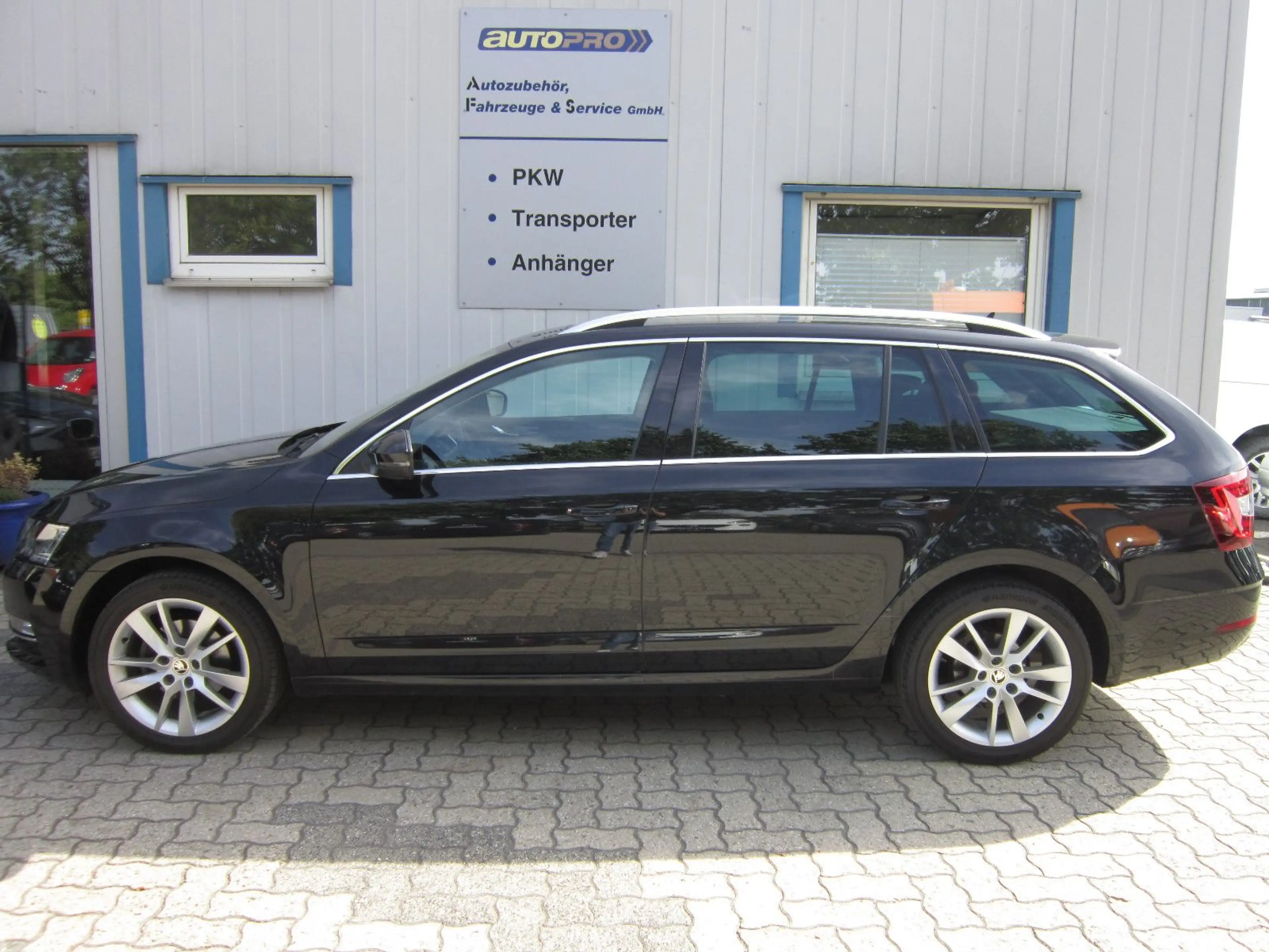 Skoda Octavia Combi Style — photo 2