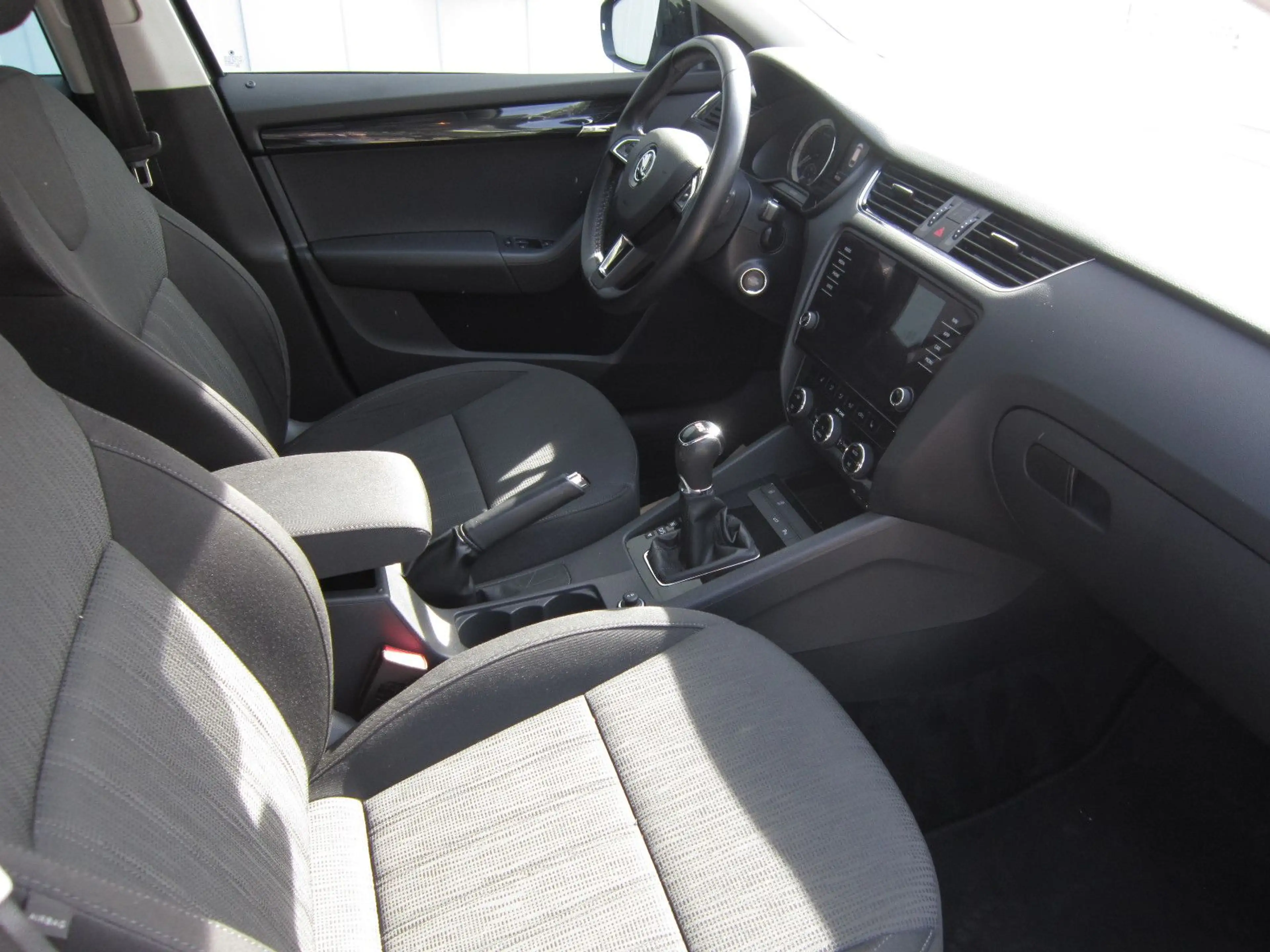 Skoda Octavia Combi Style — photo 9