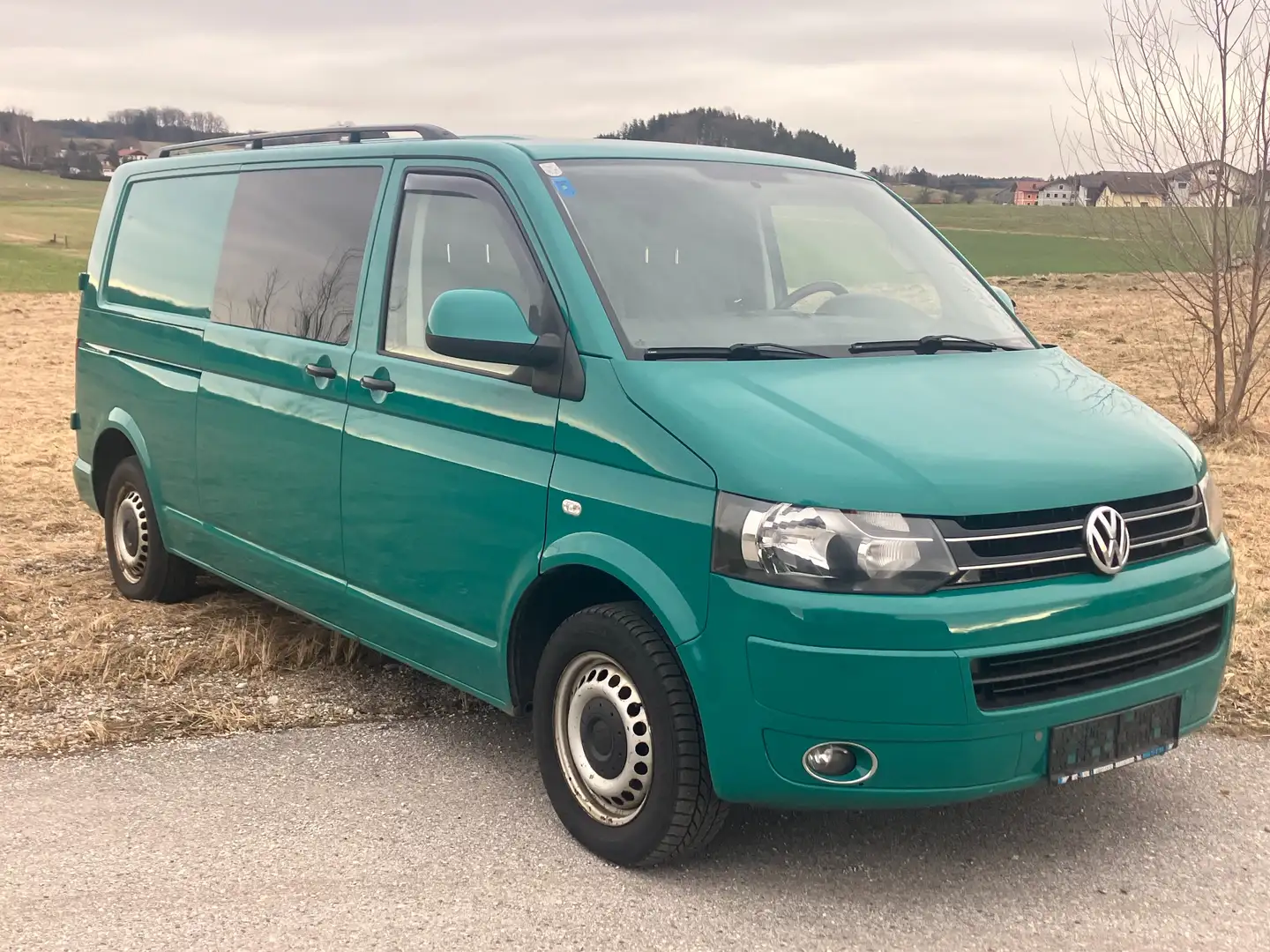 Volkswagen T5 Kombi LR 2,0 TDI D-PF Grün - 2