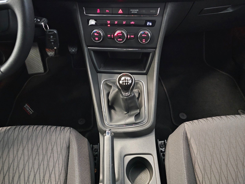 SEAT Leon 2.0 TDI Style + LED/8-Reifen/5-Türer — photo 15