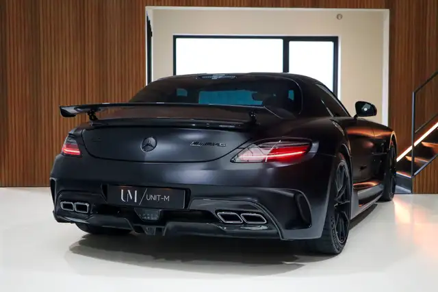 Mercedes-Benz SLS