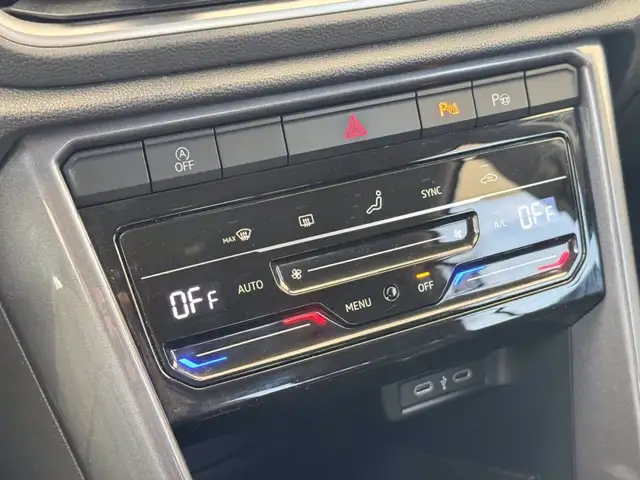 Volkswagen T-Roc view 25