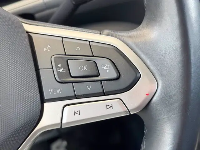 Volkswagen T-Roc view 22