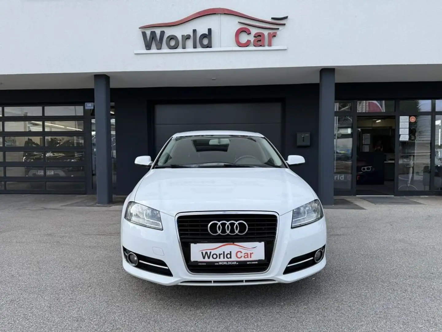 Audi A3 1.6 TDI Select Weiß - 2