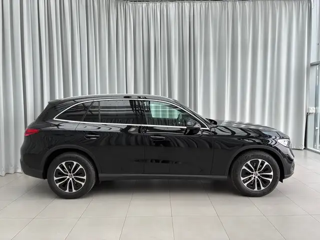 Mercedes-Benz GLC 200 d 4MATIC Österreich-Edition Winterp. Ansicht 4