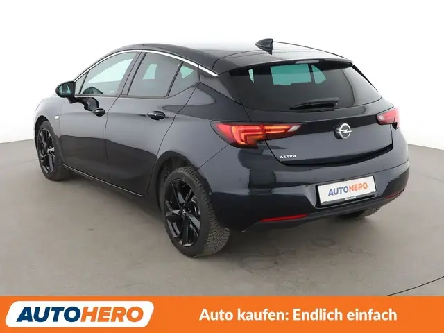 Opel Astra view 4