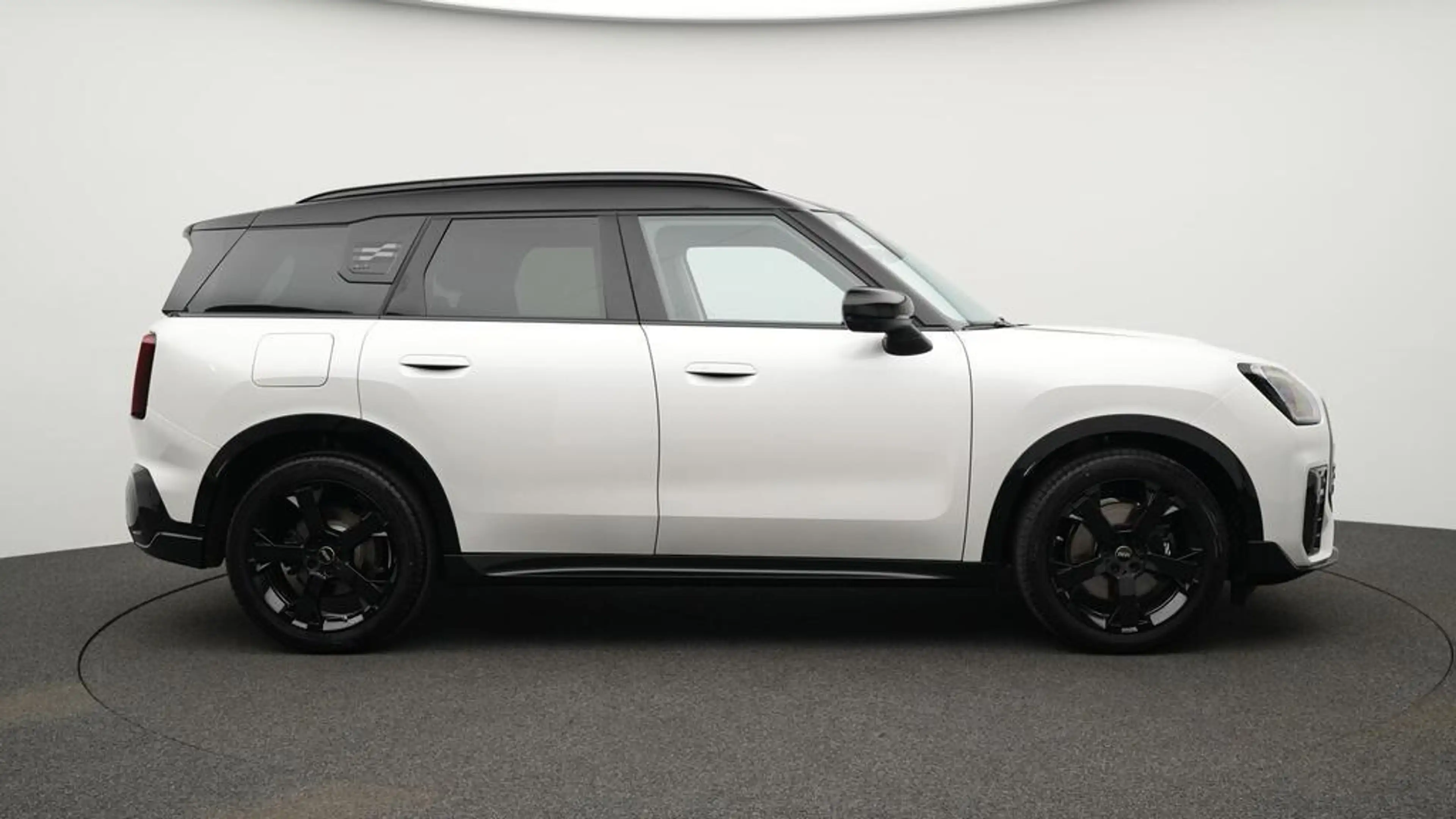 MINI Countryman S All4 John Cooper Works Trim — photo 3