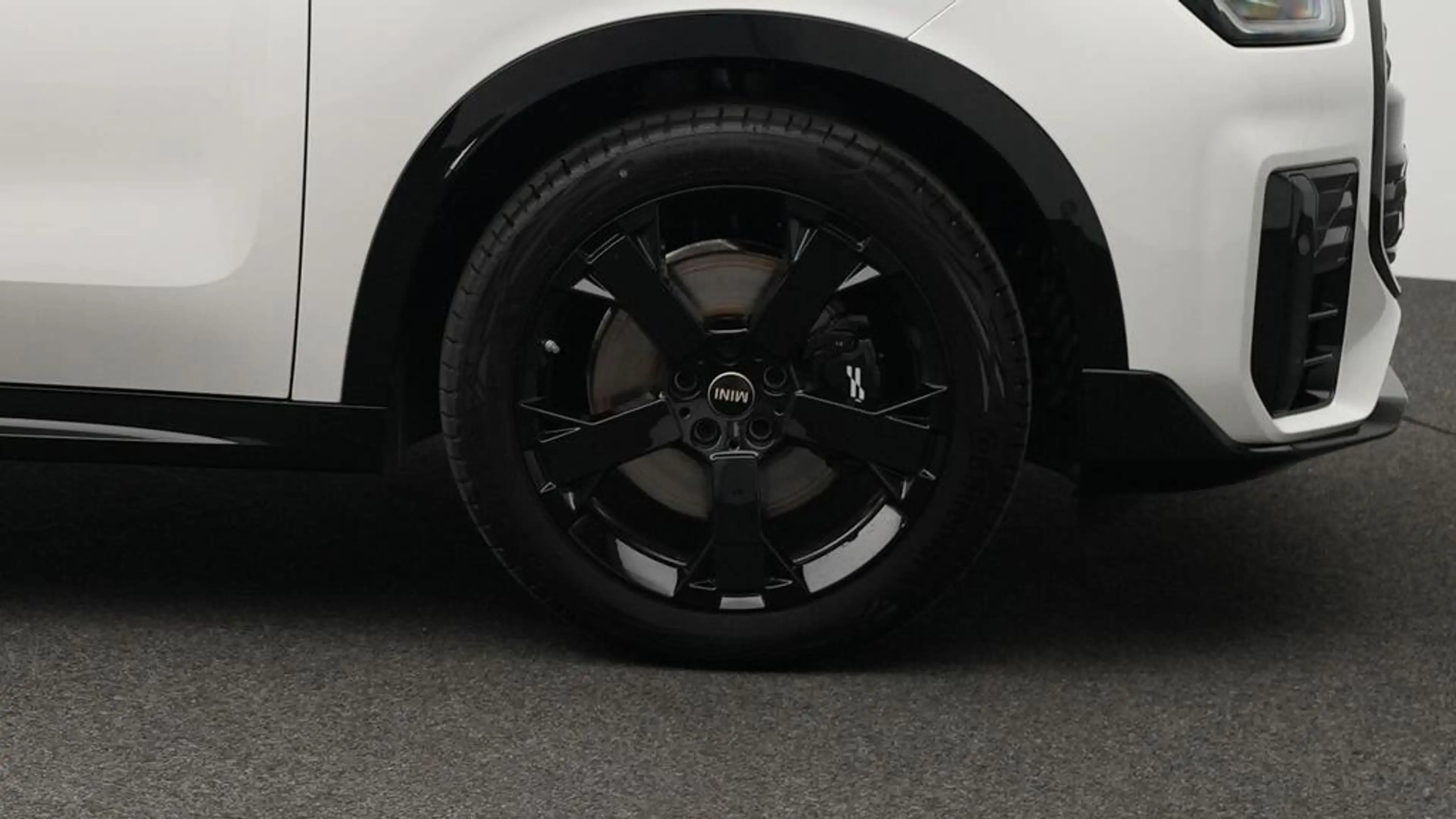 MINI Countryman S All4 John Cooper Works Trim — photo 9