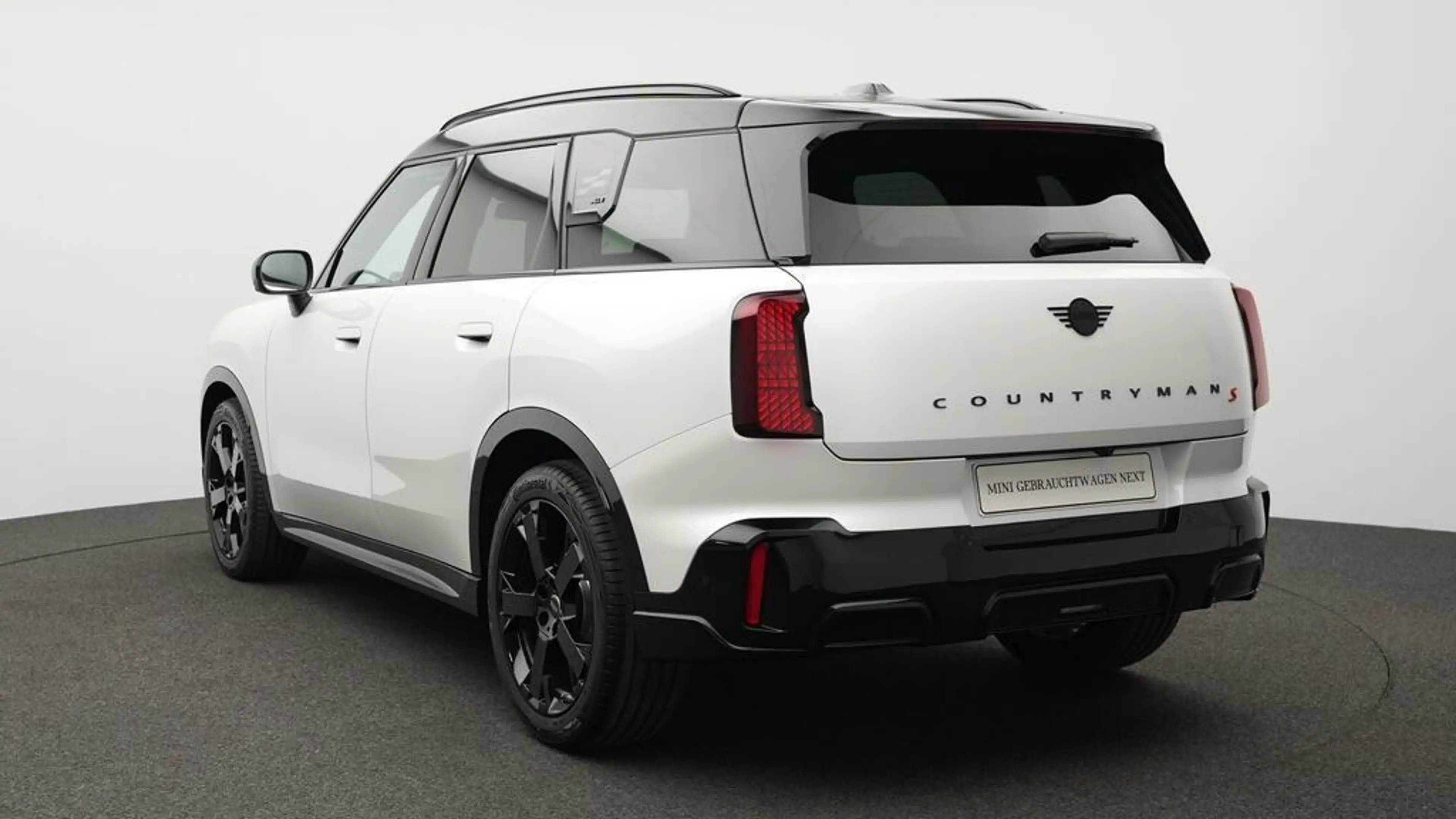 MINI Countryman S All4 John Cooper Works Trim — photo 4