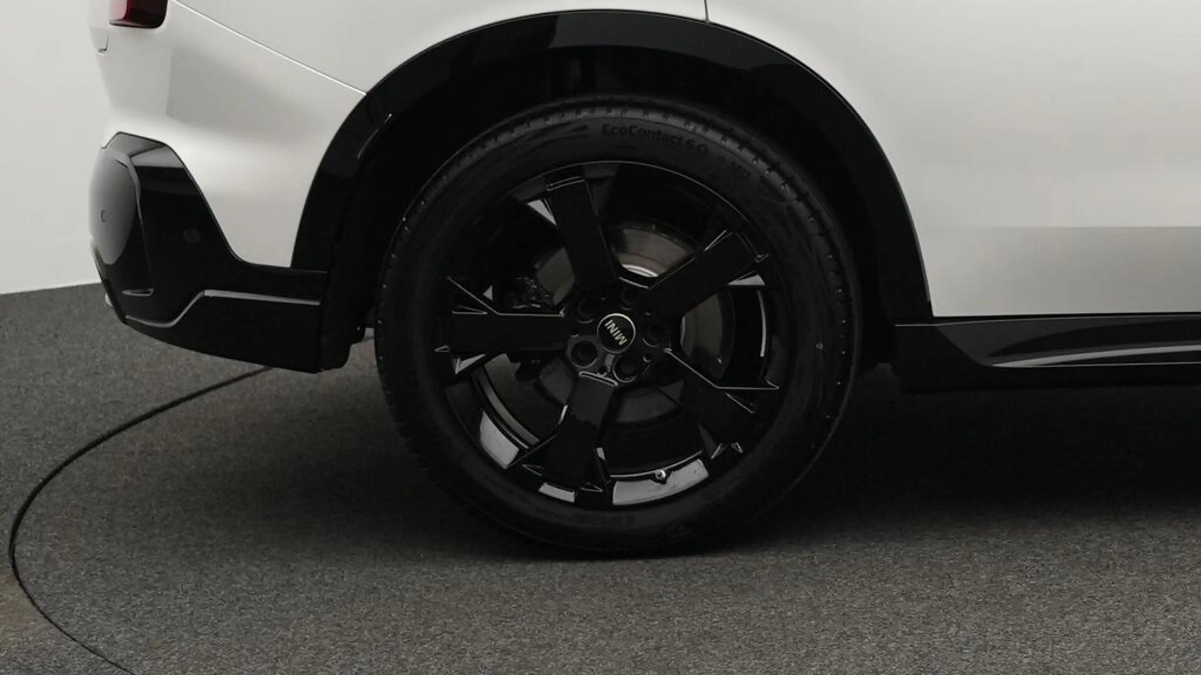 MINI Countryman S All4 John Cooper Works Trim — photo 12