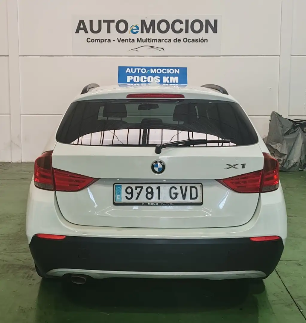 BMW X1 sDrive 18d Blanc - 2