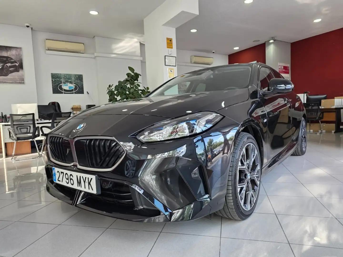 BMW 116 120d Negro - 1