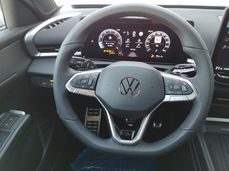 Volkswagen T-Roc 1.5eTSI DSG R-Line AHK ACC el. Hk 18 Zoll — photo 5