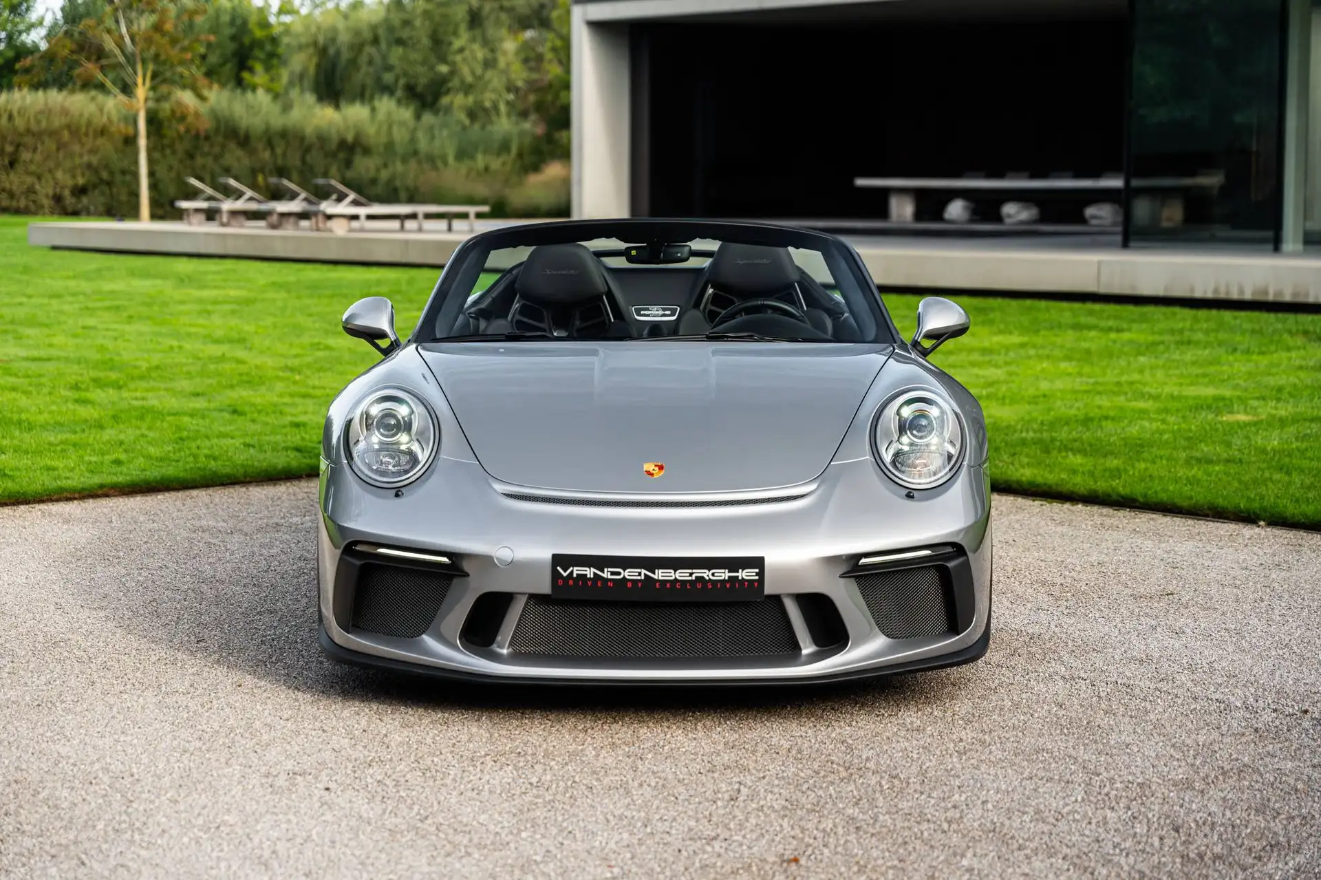 포르쉐 911 Carrera S Coupe 2020 은색 사진 2