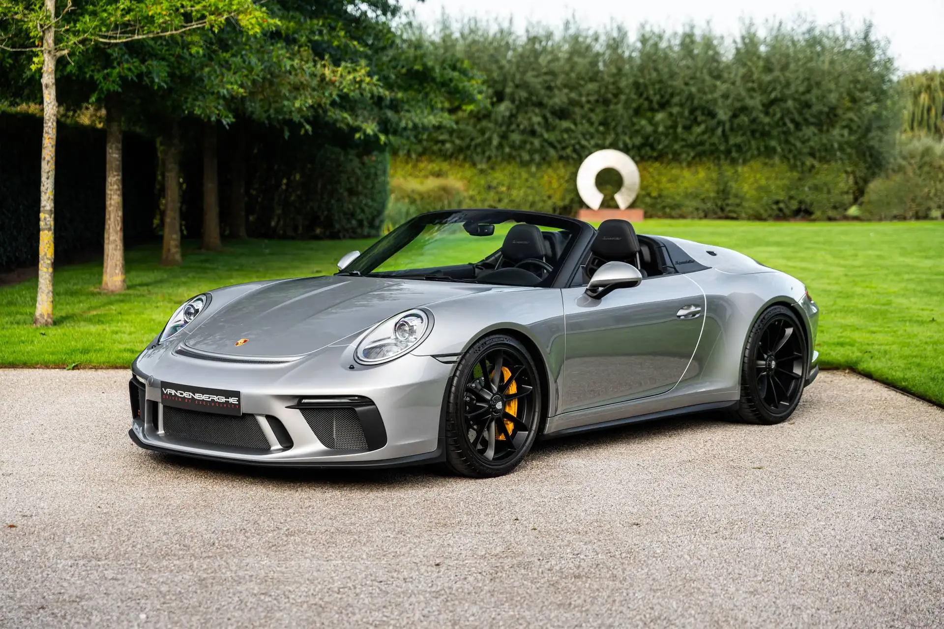 포르쉐 911 Carrera S Coupe 2020 은색 사진 3