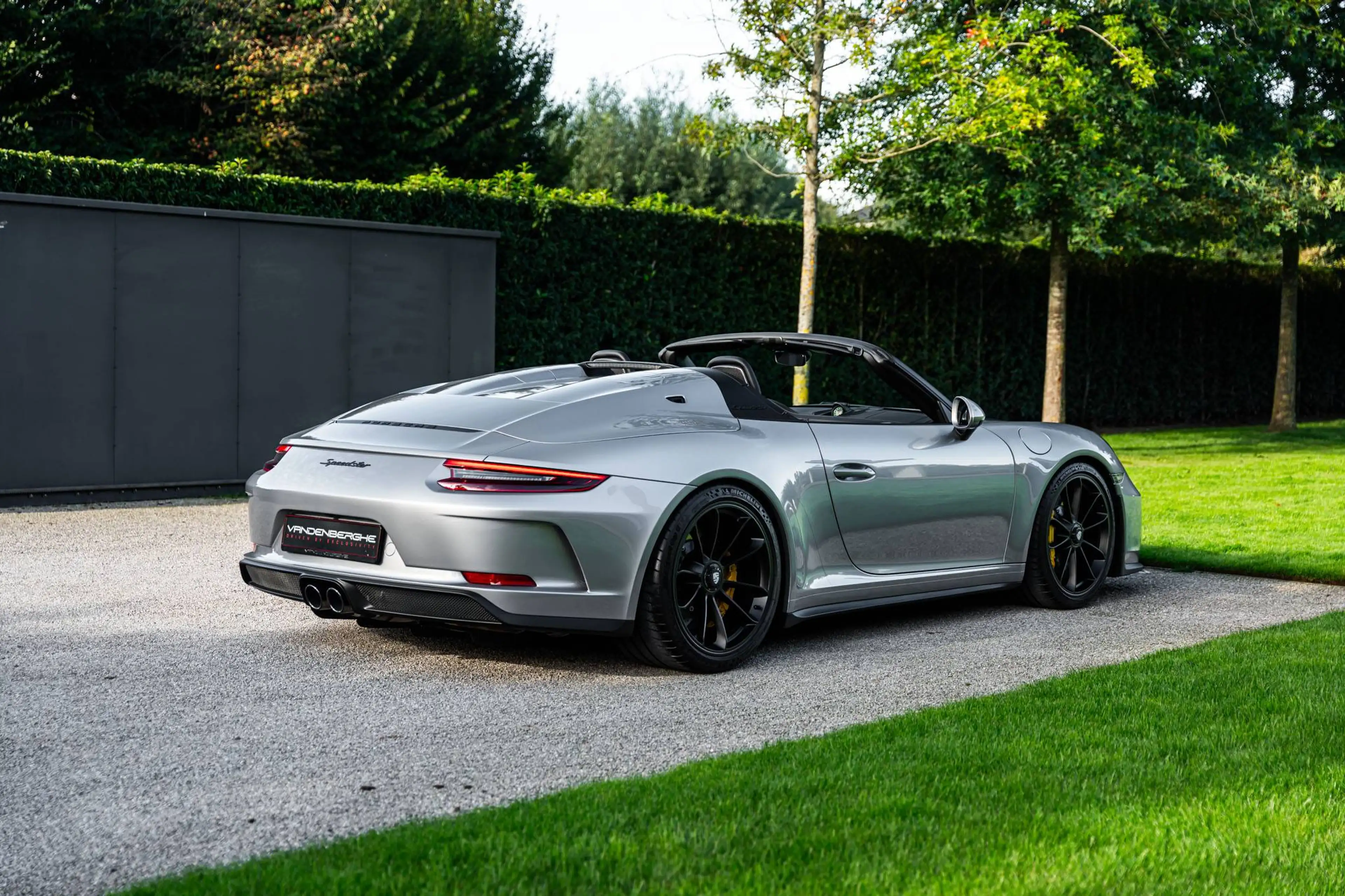 Porsche 991 SPEEDSTER / N°1786 / LIFT / 1 OWNER / 1400 KM / COLLECTOR — photo 8