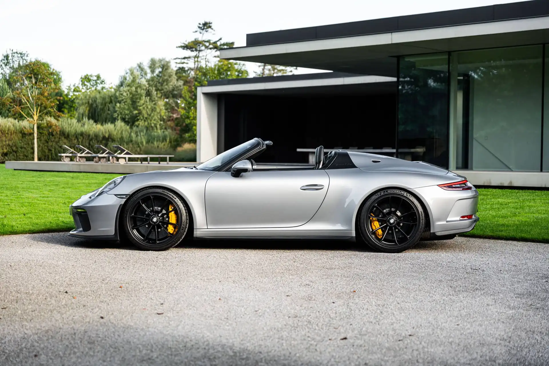 포르쉐 911 Carrera S Coupe 2020 은색 사진 4