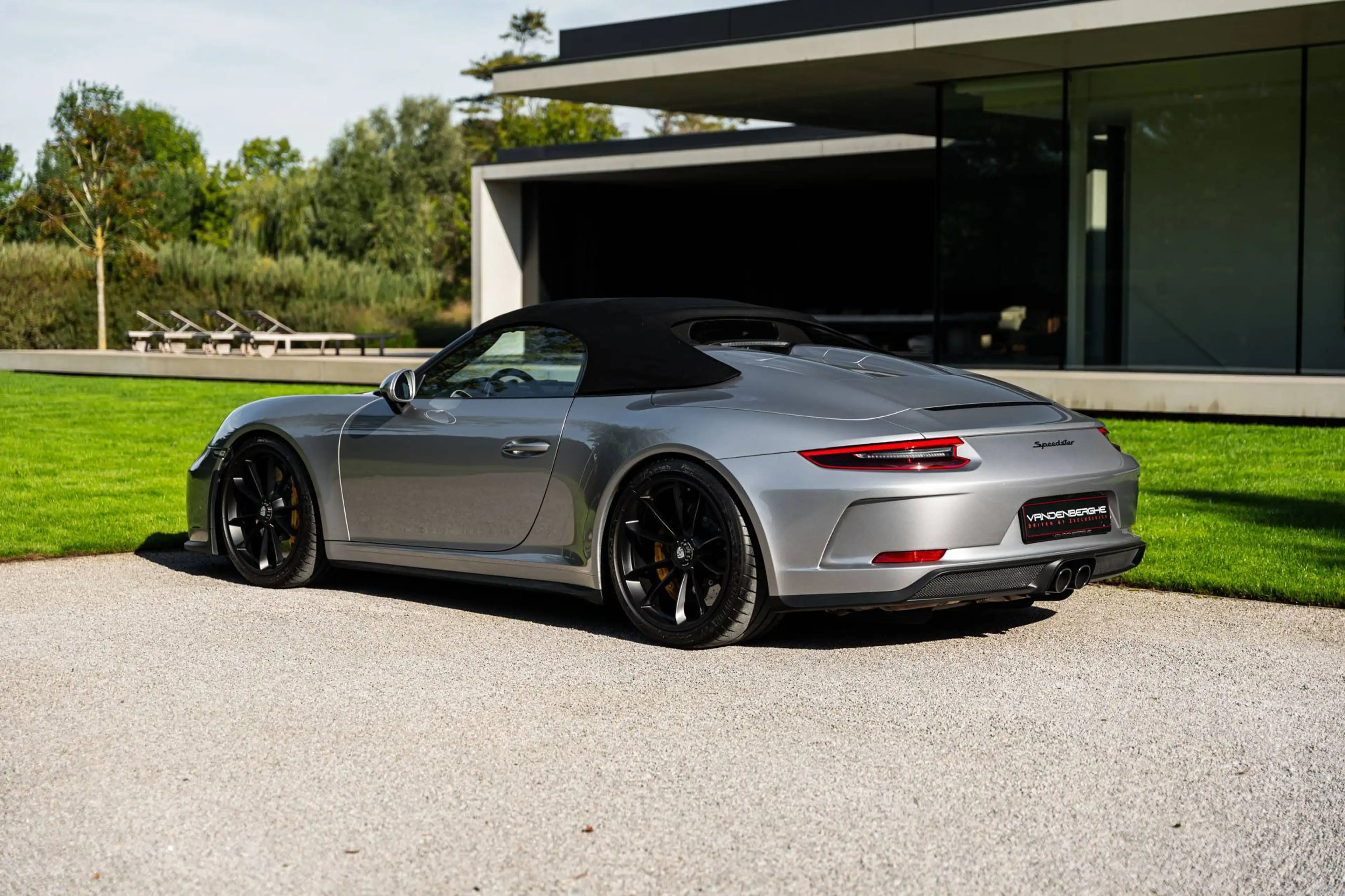 Porsche 991 SPEEDSTER / N°1786 / LIFT / 1 OWNER / 1400 KM / COLLECTOR — photo 6