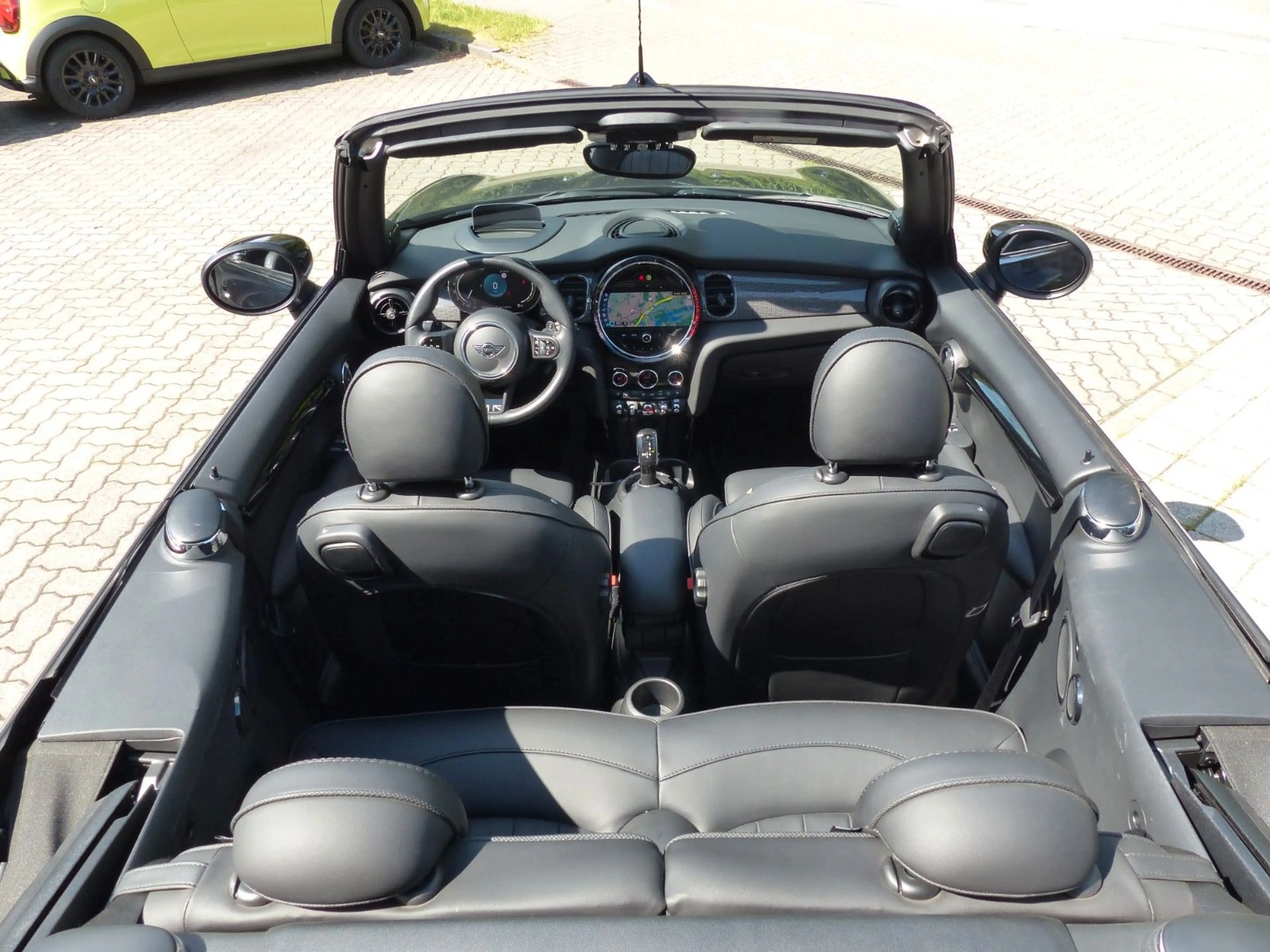 MINI Cooper S Cabrio Aut., MINI Yours, Premium Plus — photo 14