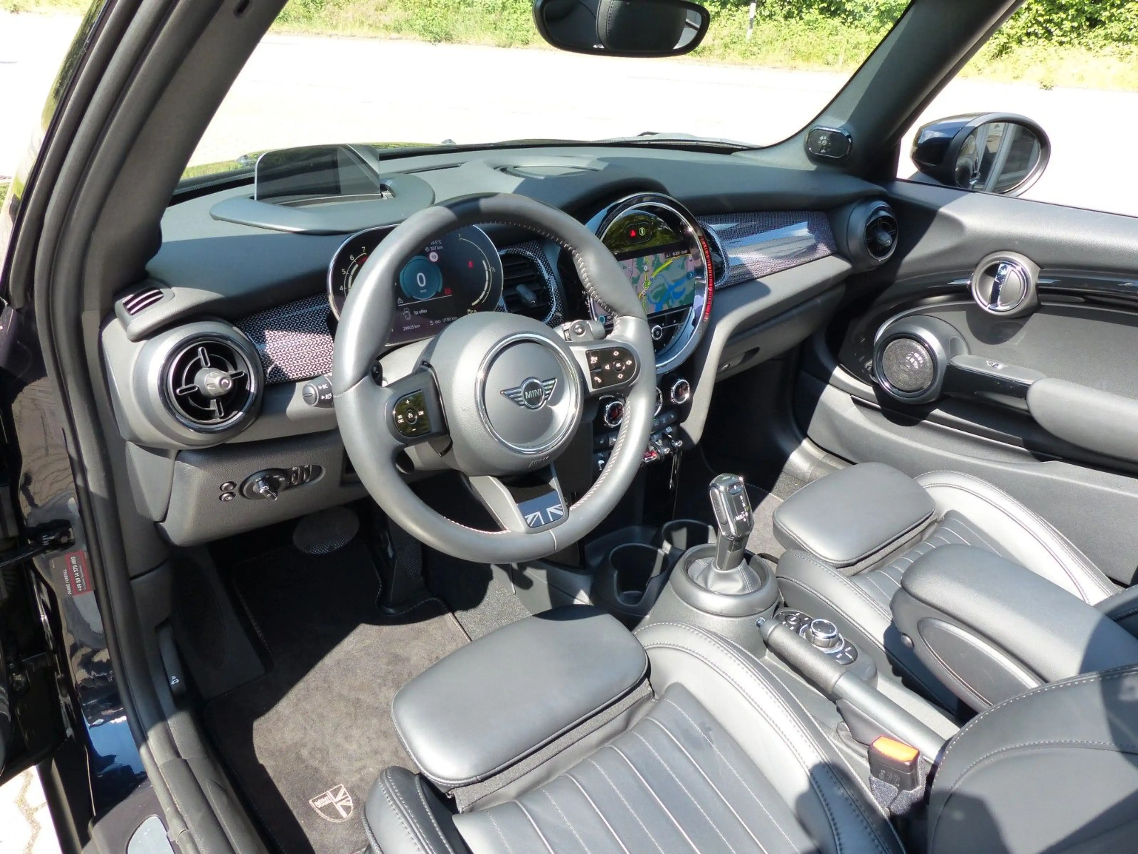 MINI Cooper S Cabrio Aut., MINI Yours, Premium Plus — photo 11
