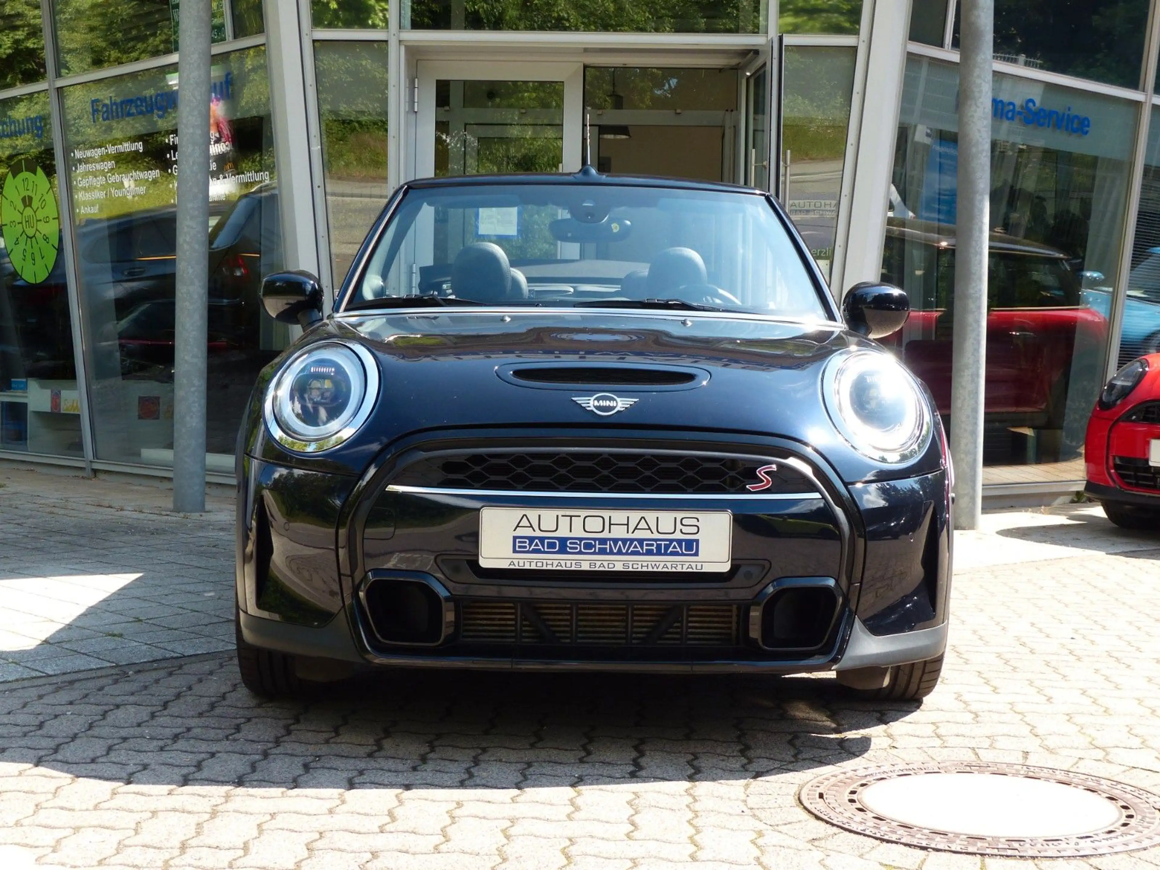 MINI Cooper S Cabrio Aut., MINI Yours, Premium Plus — photo 4