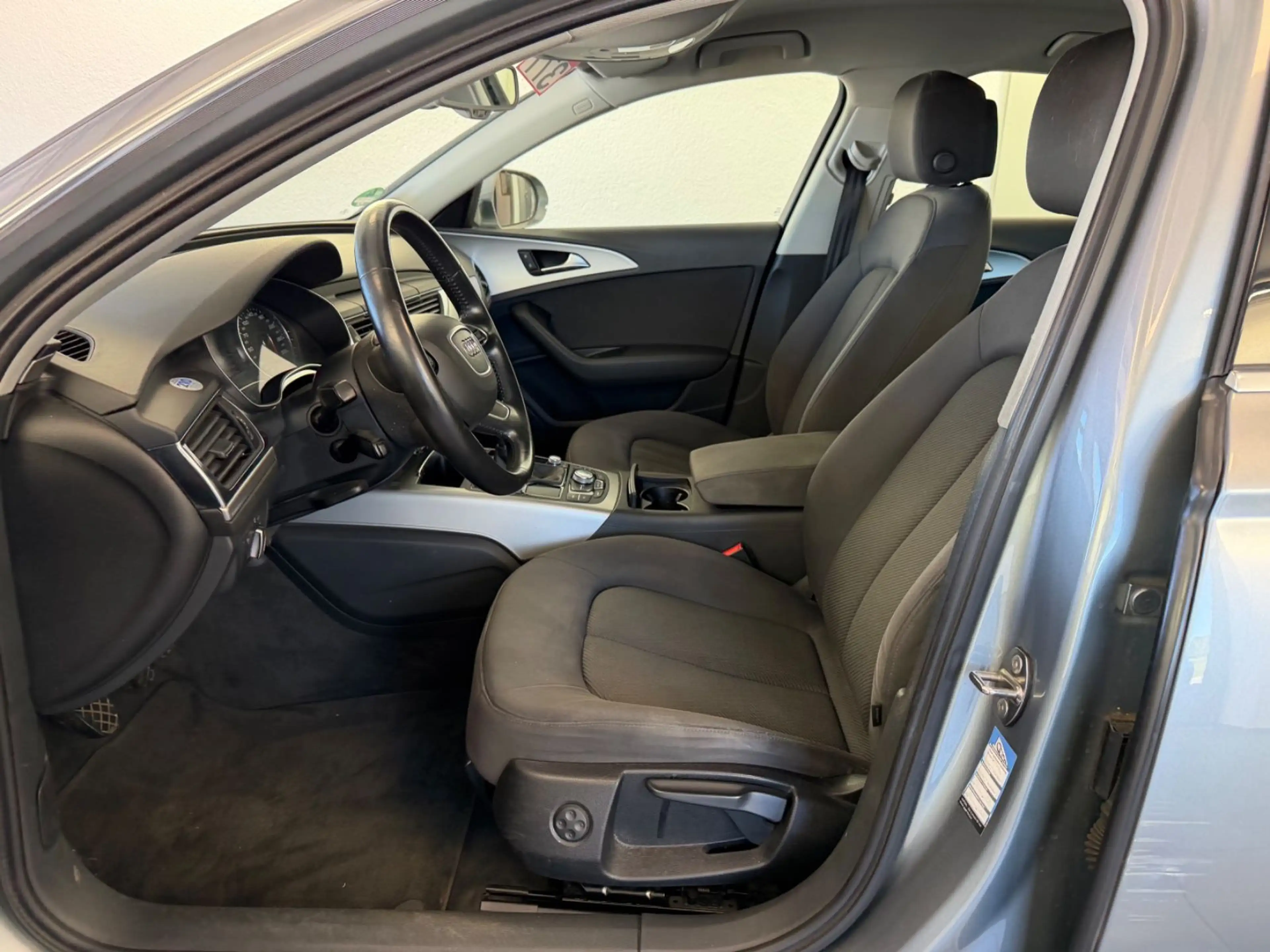 Audi A6 Lim. 2.0 TDI — photo 9