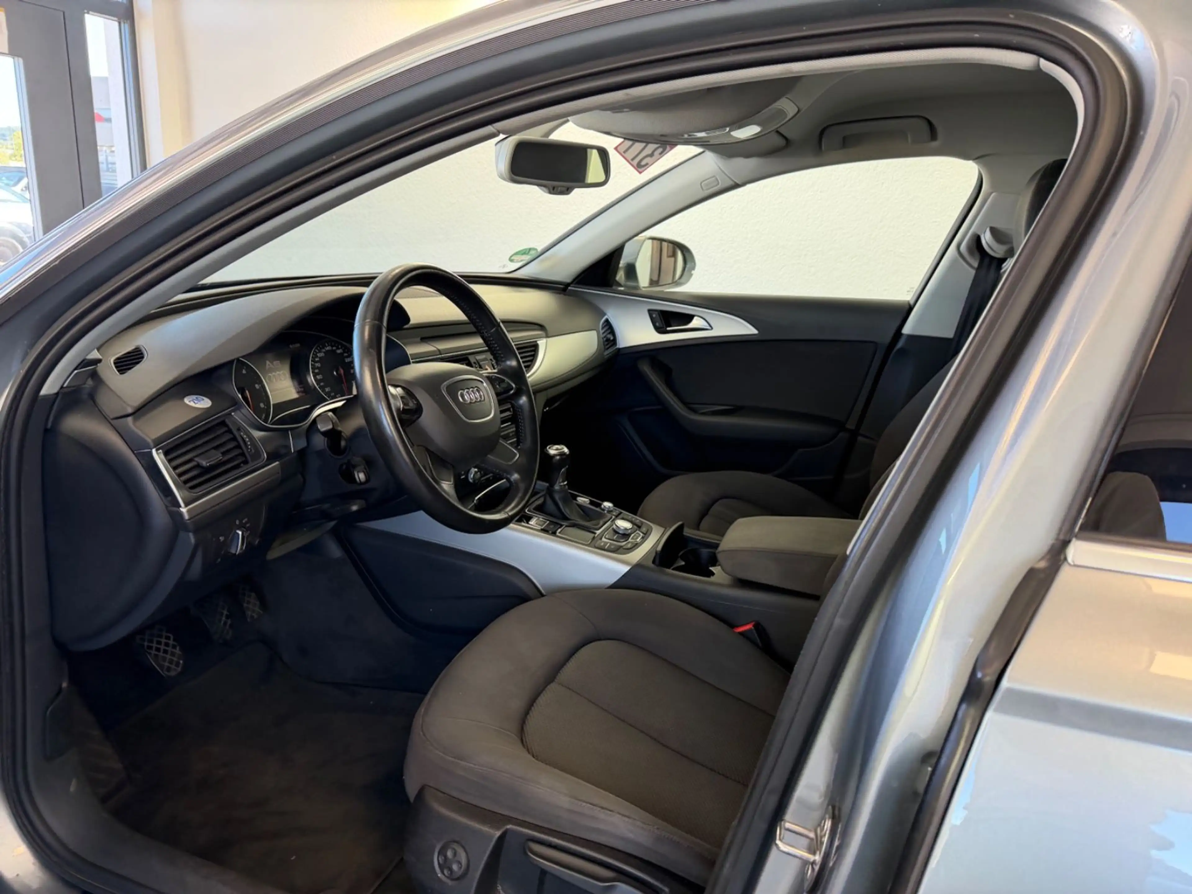 Audi A6 Lim. 2.0 TDI — photo 11
