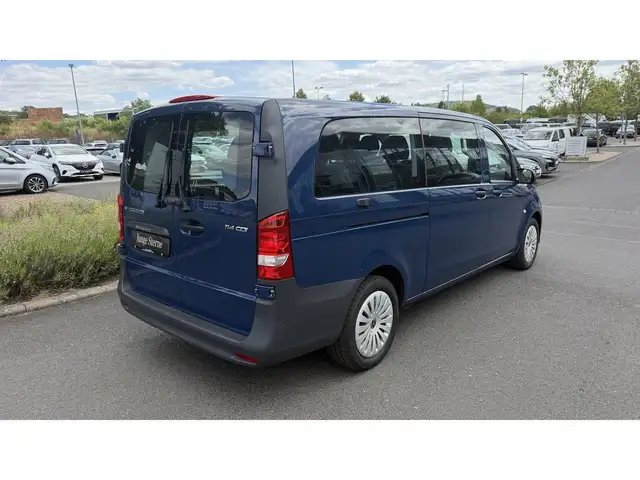 Mercedes-Benz Vito view 4