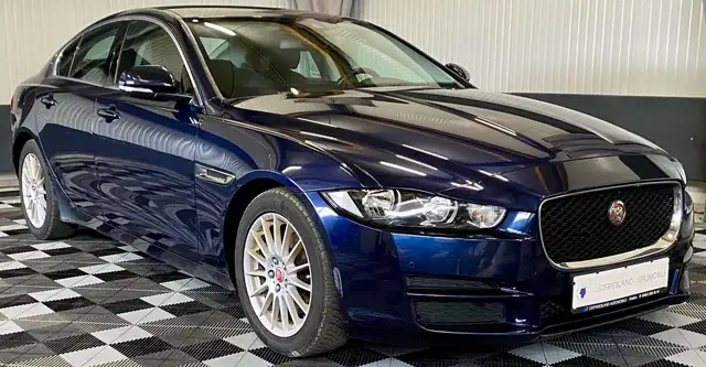 Jaguar XE Prestige, Vollleder, Automatik, Alufelgen