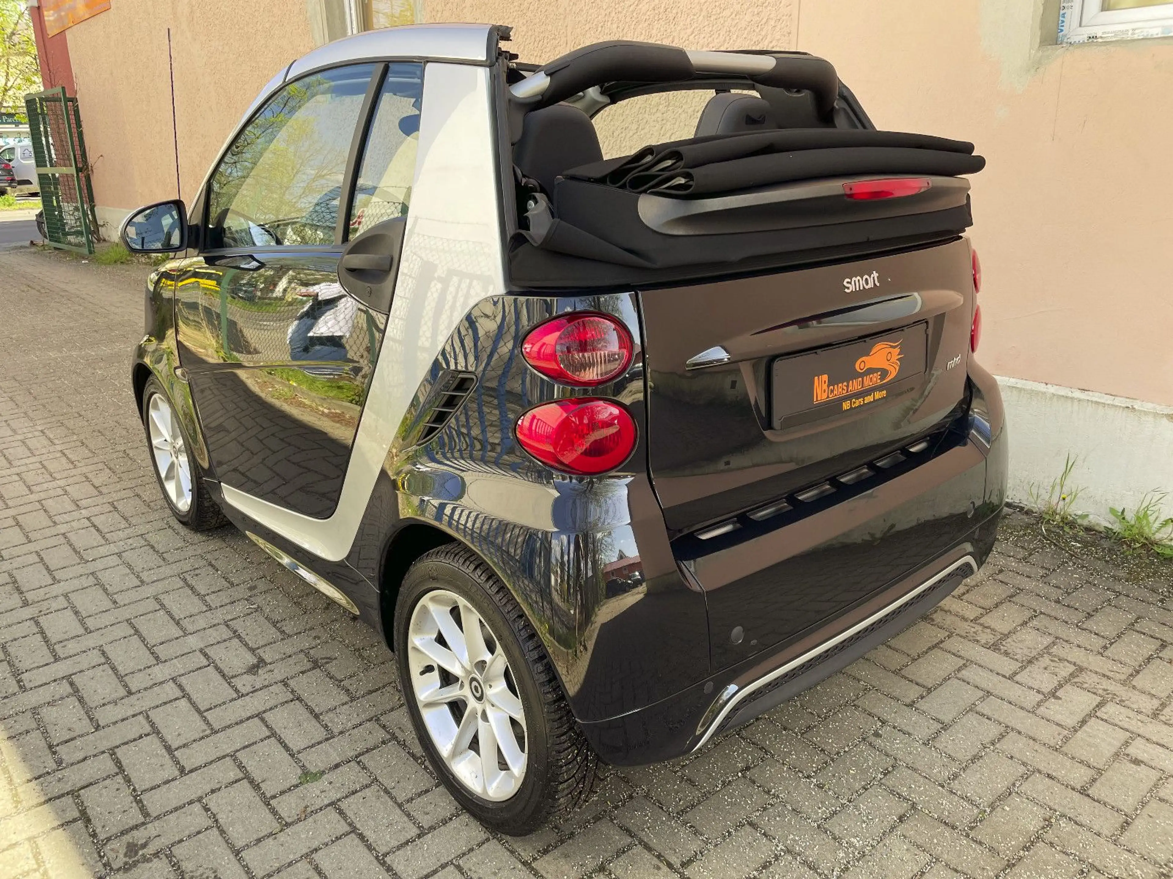 smart forTwo fortwo cabrio Micro Hybrid Drive 52 kW — photo 4