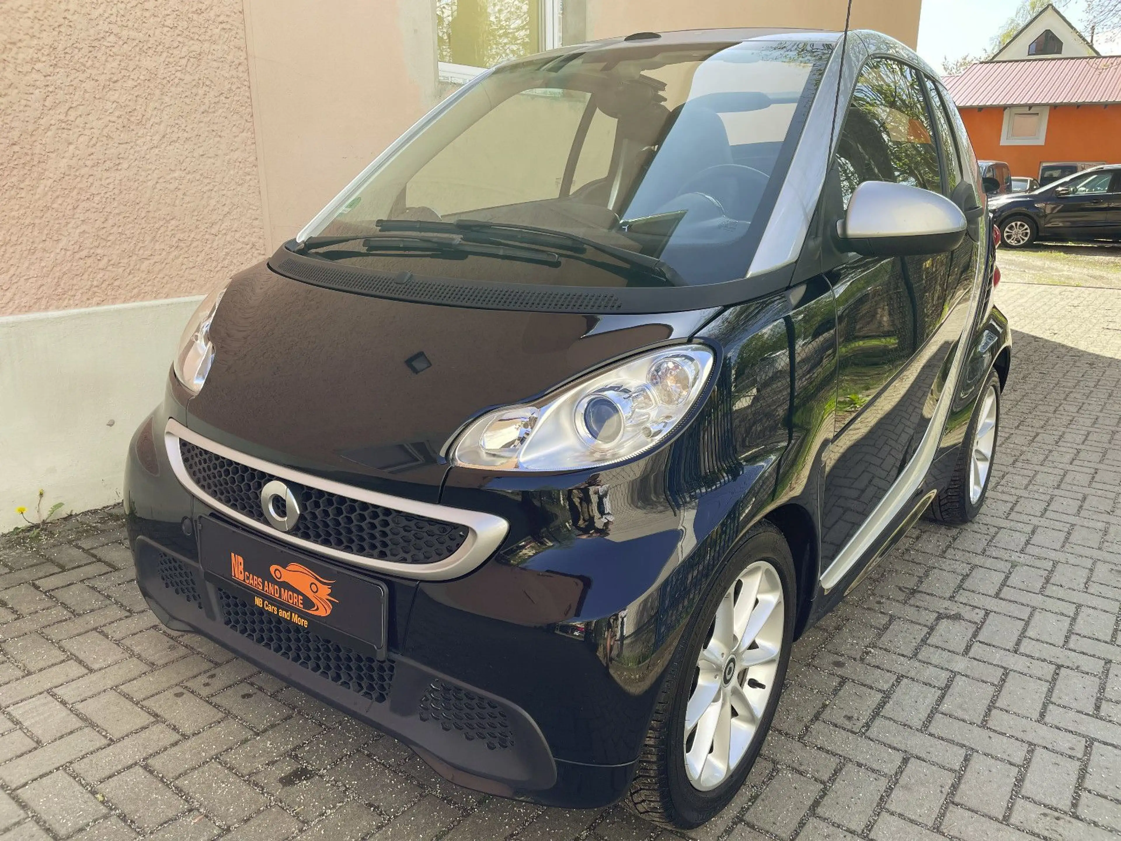 smart forTwo fortwo cabrio Micro Hybrid Drive 52 kW — photo 3