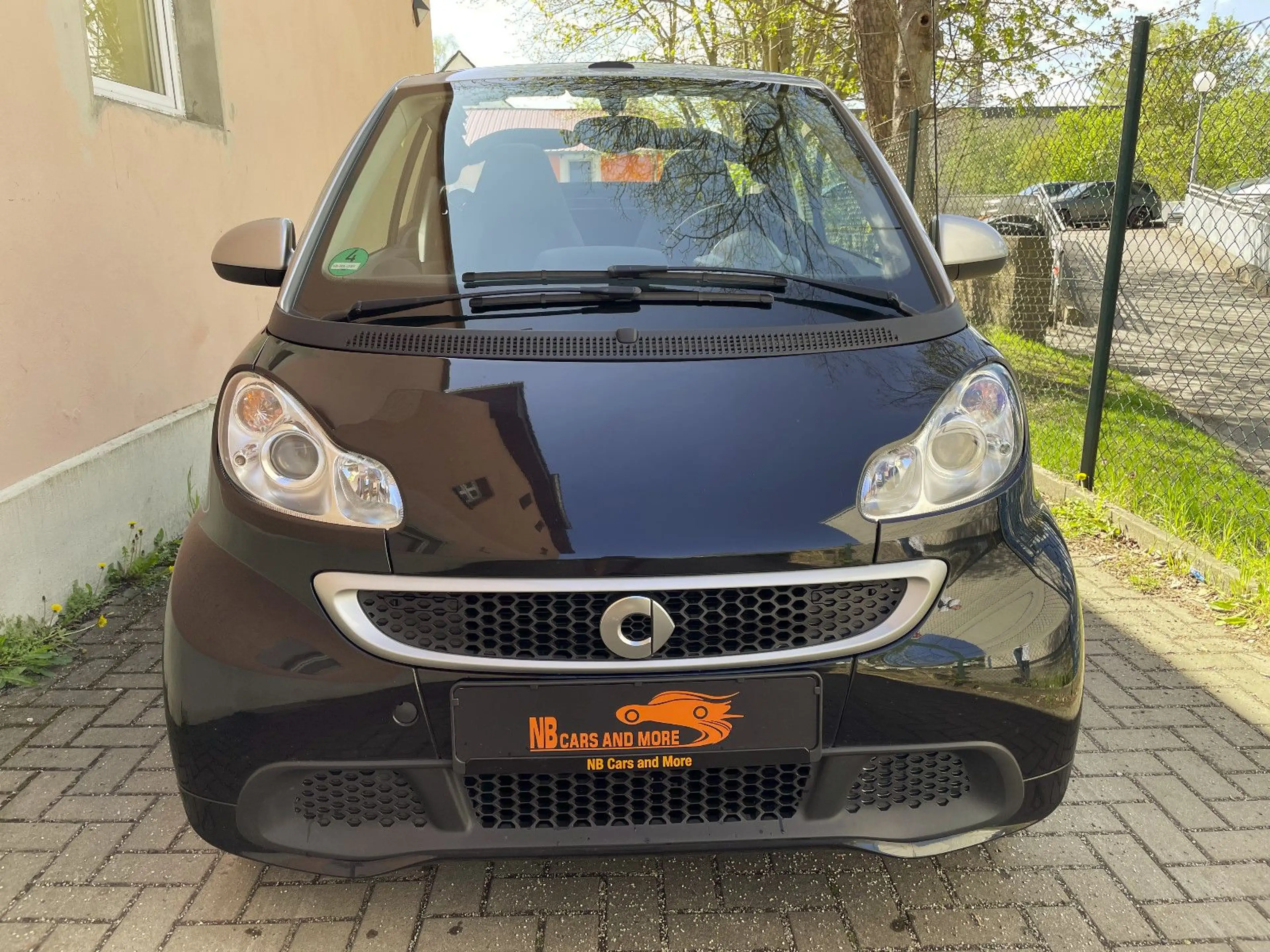 smart forTwo fortwo cabrio Micro Hybrid Drive 52 kW — photo 2