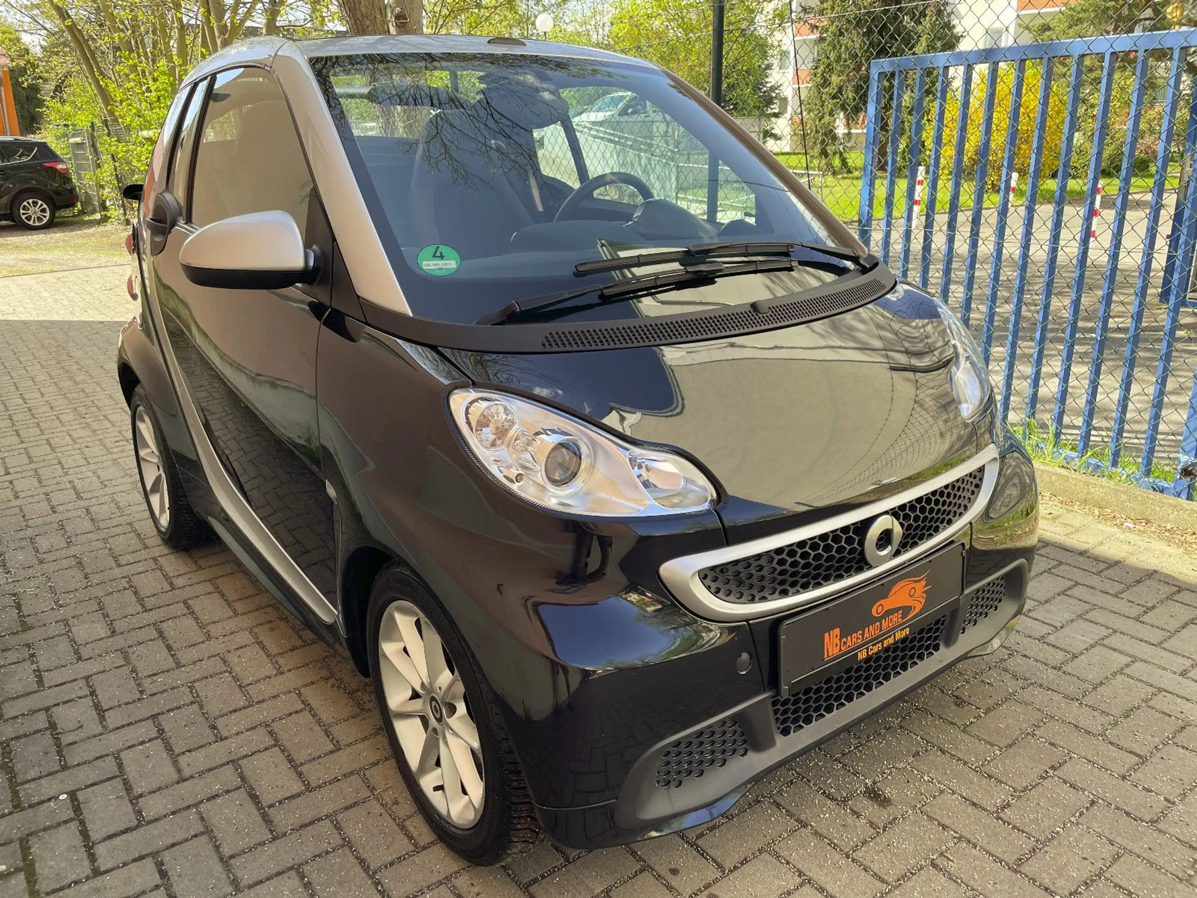 smart forTwo fortwo cabrio Micro Hybrid Drive 52 kW