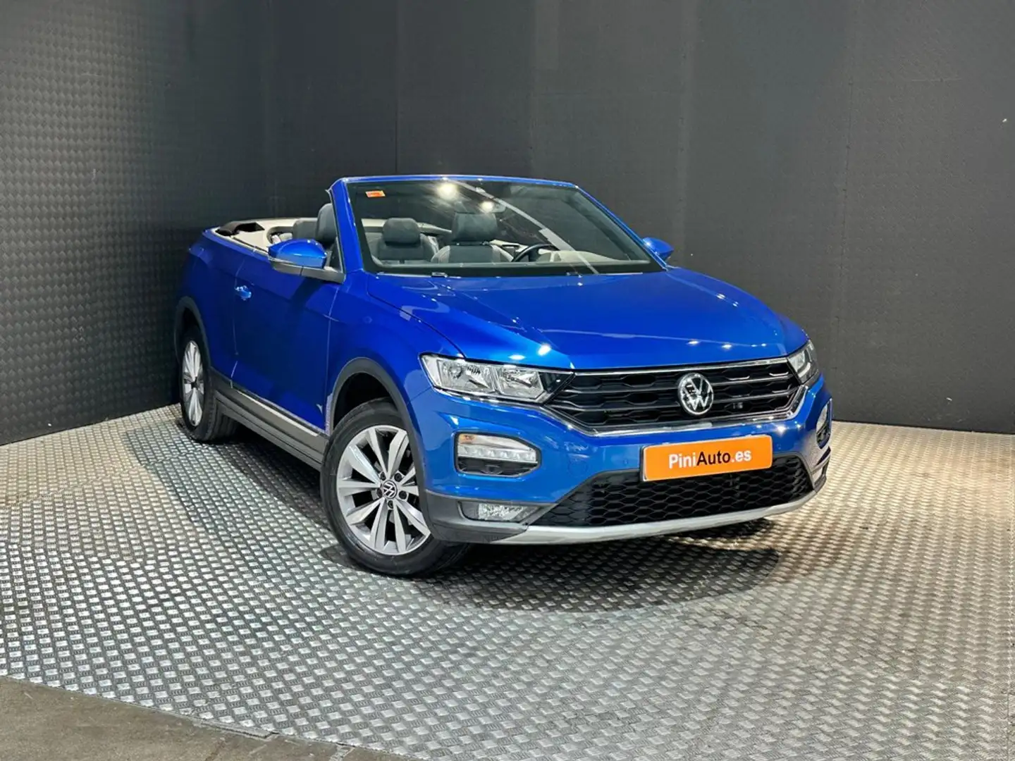 Volkswagen T-Roc Style 1.5 TSI 110kW (150CV) Cabrio Azul - 2