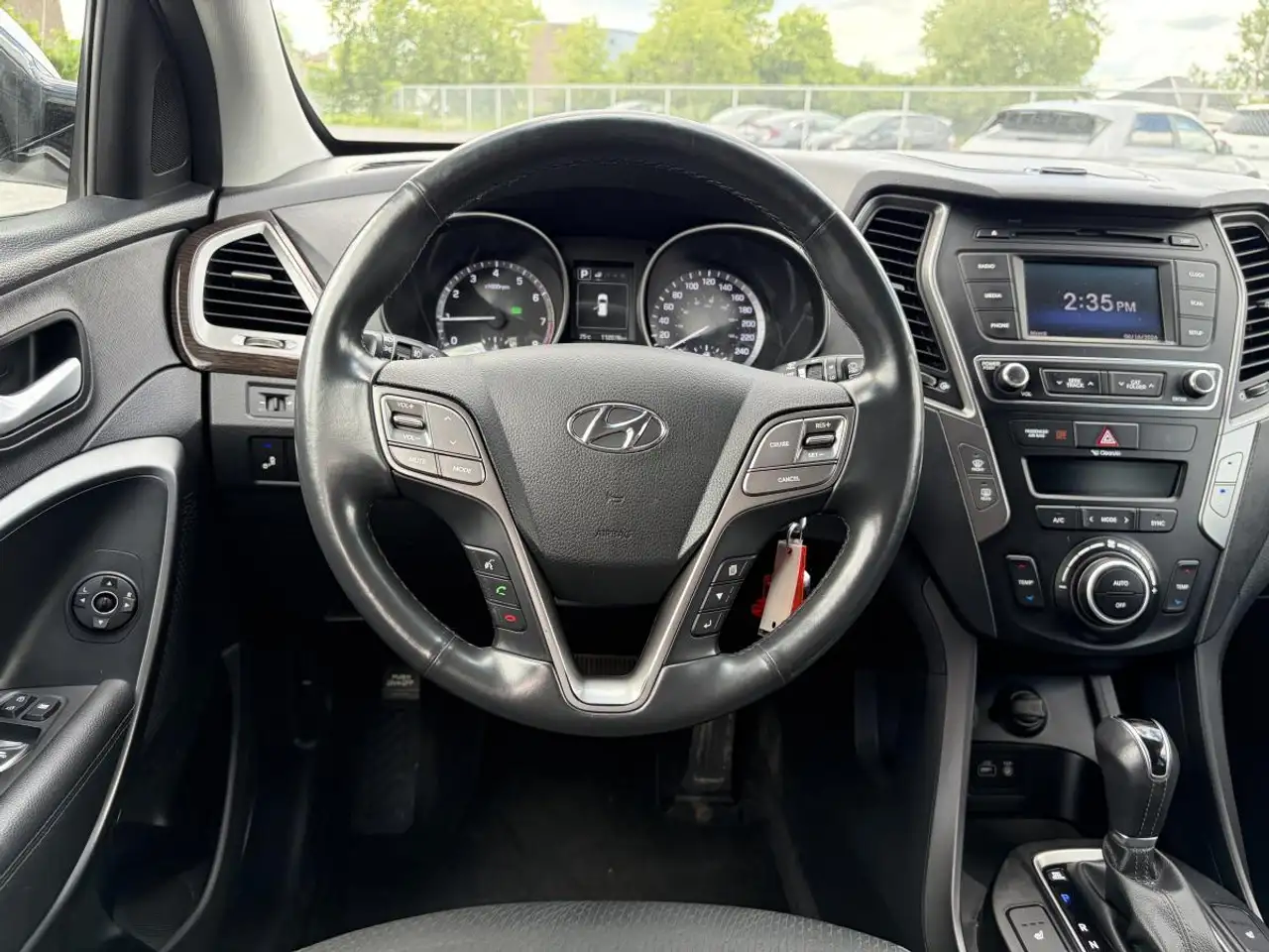 Hyundai SANTA FE снимка Hyundai SANTA FE