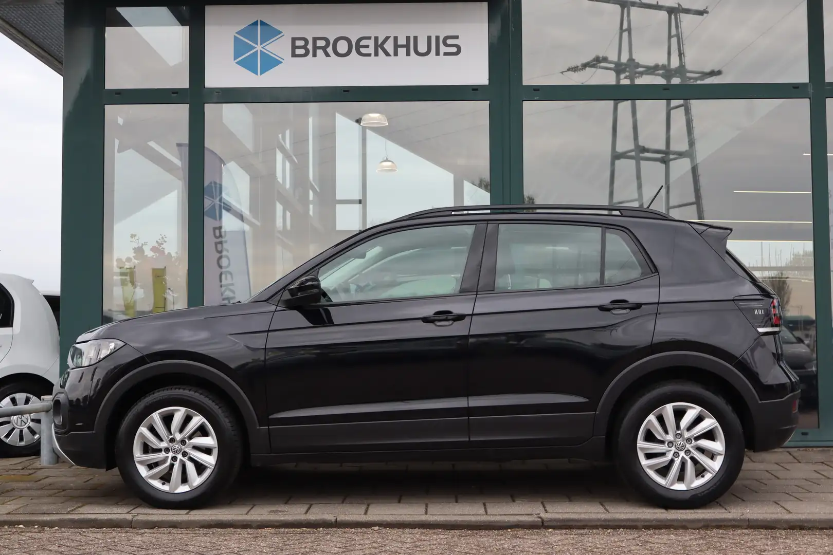 Volkswagen T-Cross 1.0 TSI 95PK Life | Navigatie | Parkeersensoren | Noir - 2