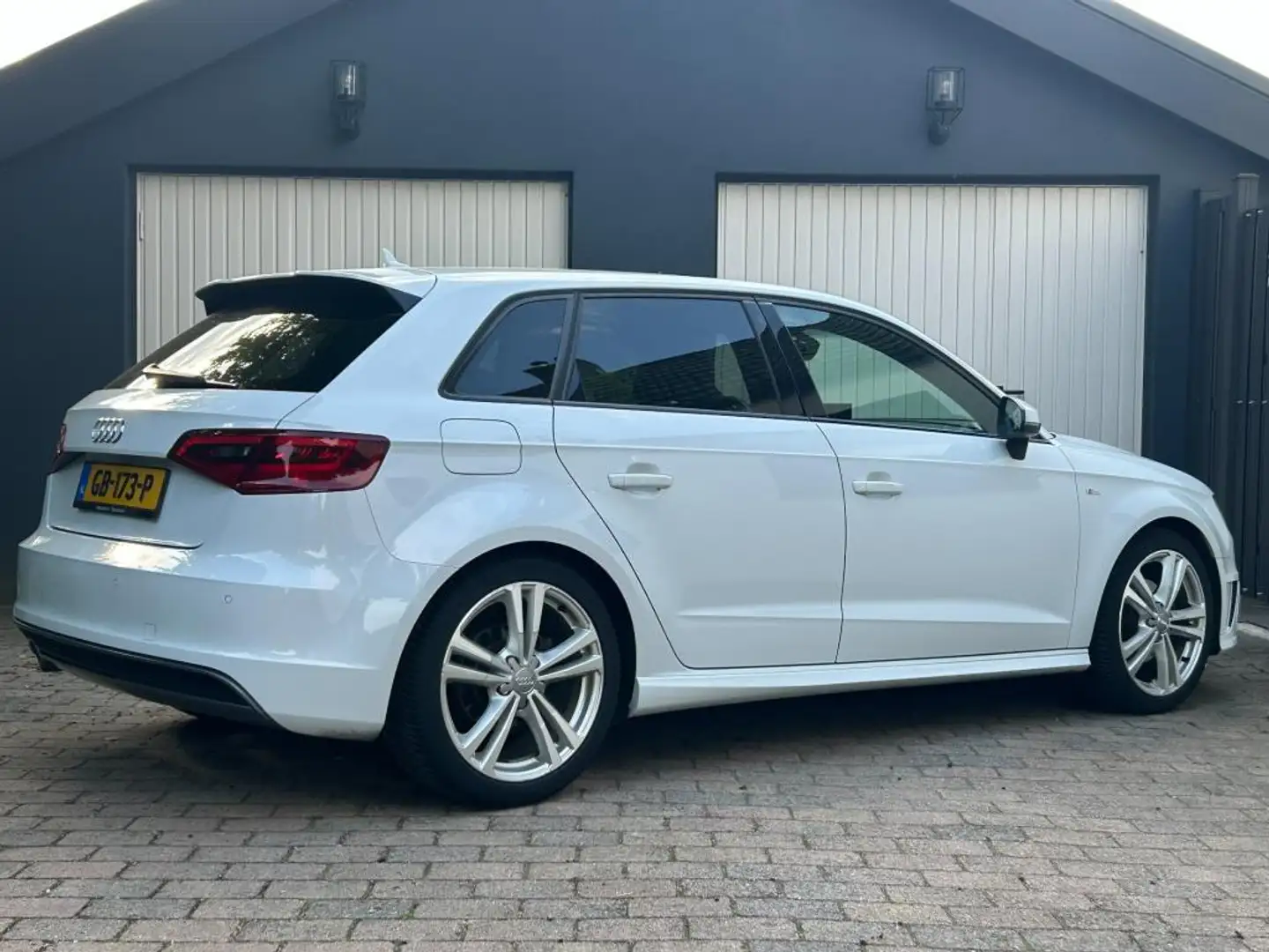 Audi A3 Sportback 1.2 TFSI Ambition Pro Line S Wit - 2