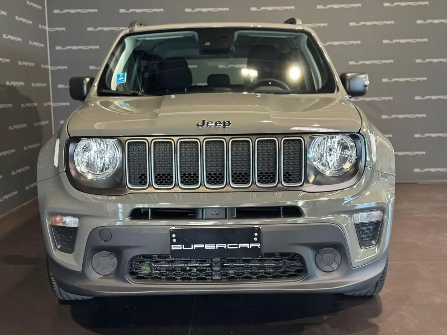 Jeep Renegade 1.6 Mjt 130 CV Longitude Grijs - 2