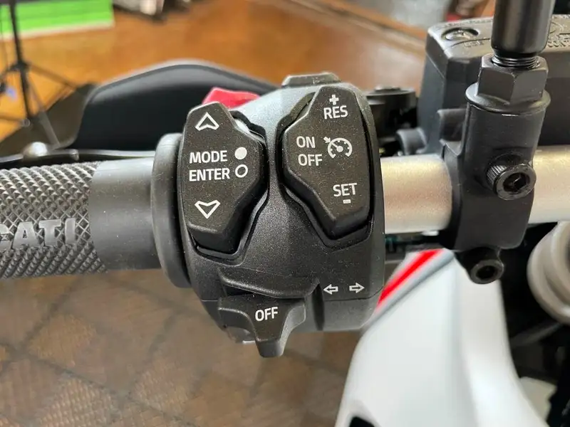 Ducati DesertX - foto 4