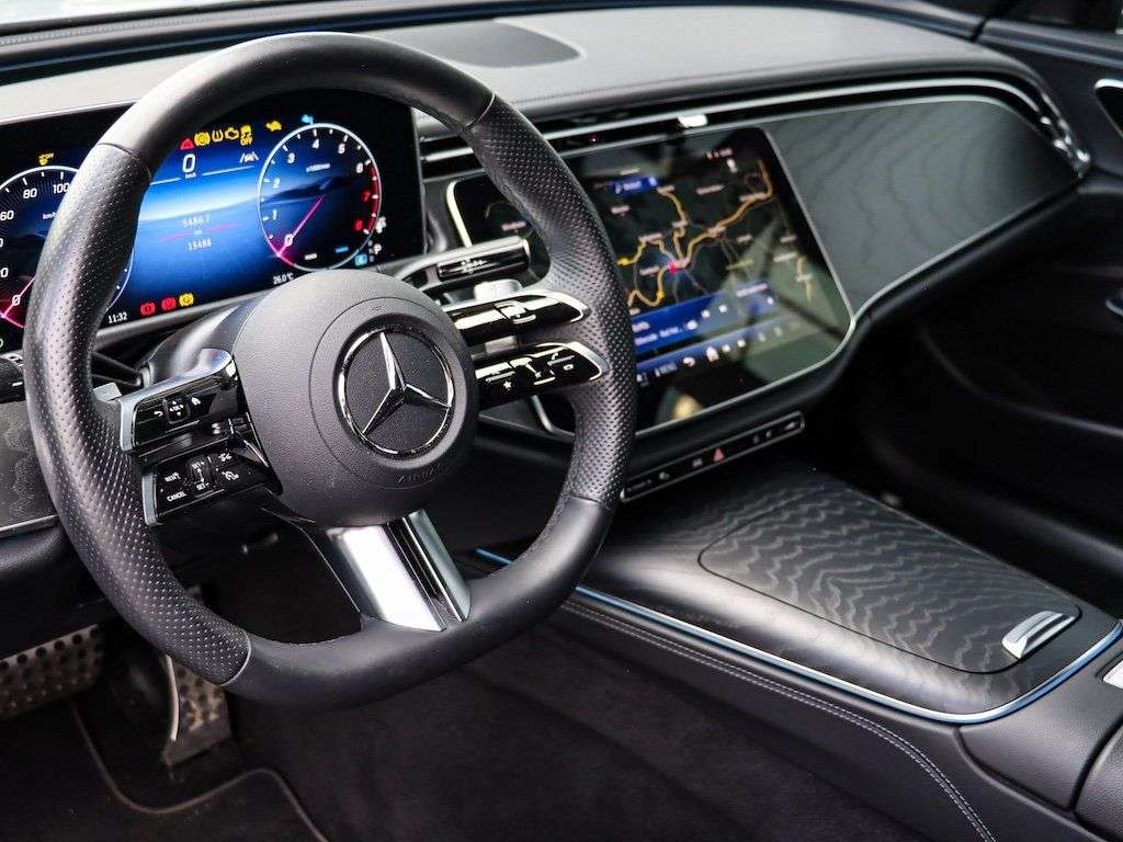 Mercedes-Benz E 200