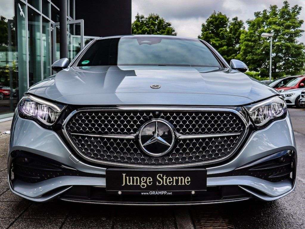 Mercedes-Benz E 200