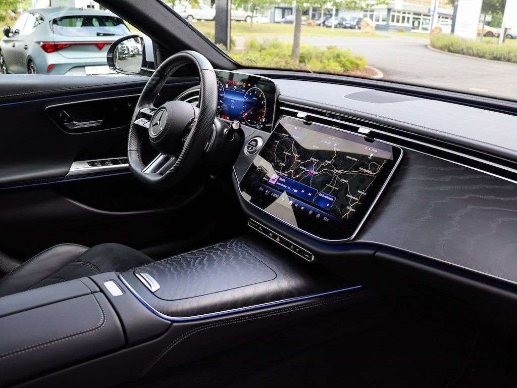 Mercedes-Benz E 200