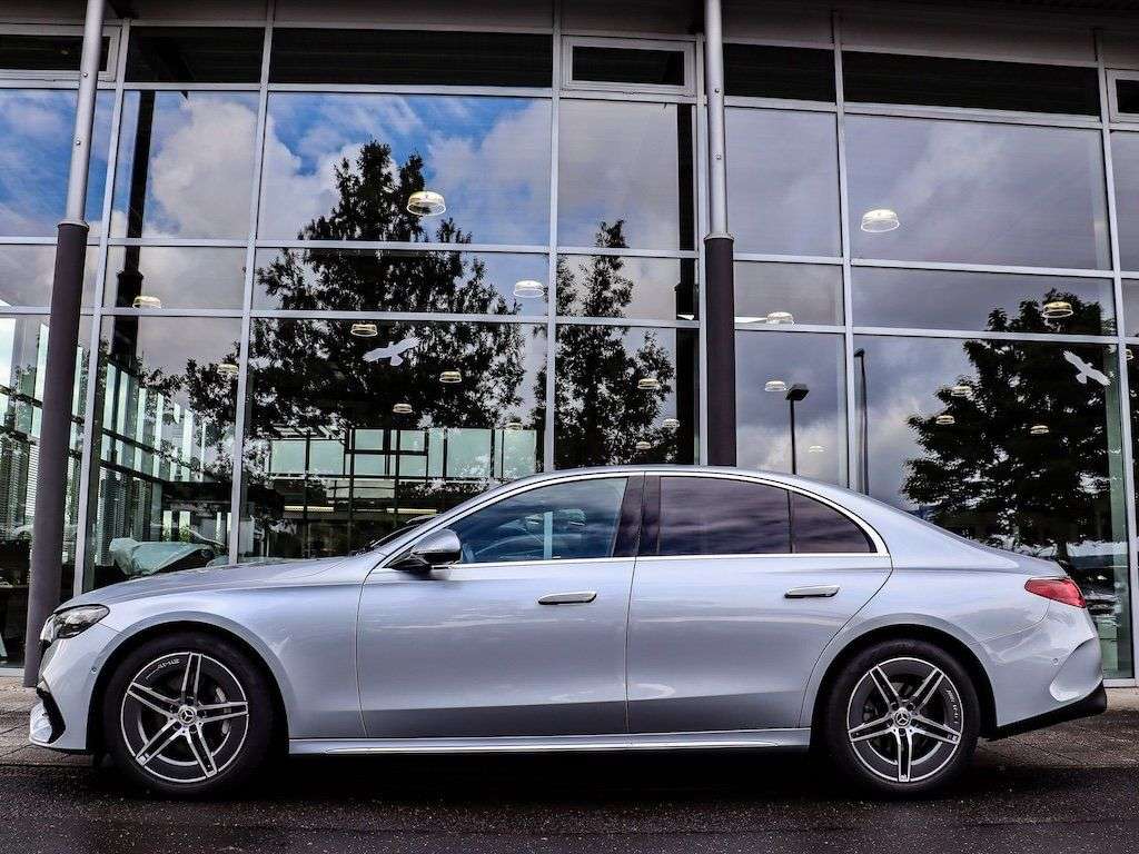 Mercedes-Benz E 200