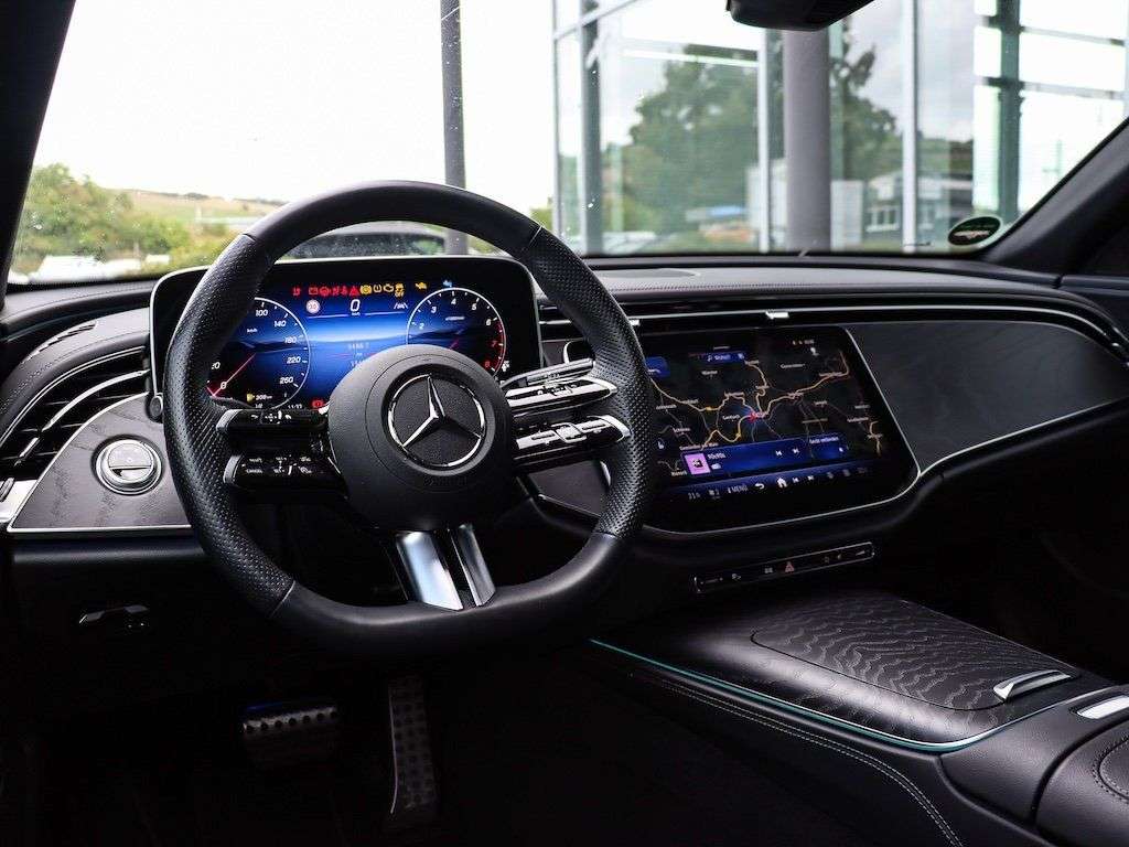 Mercedes-Benz E 200